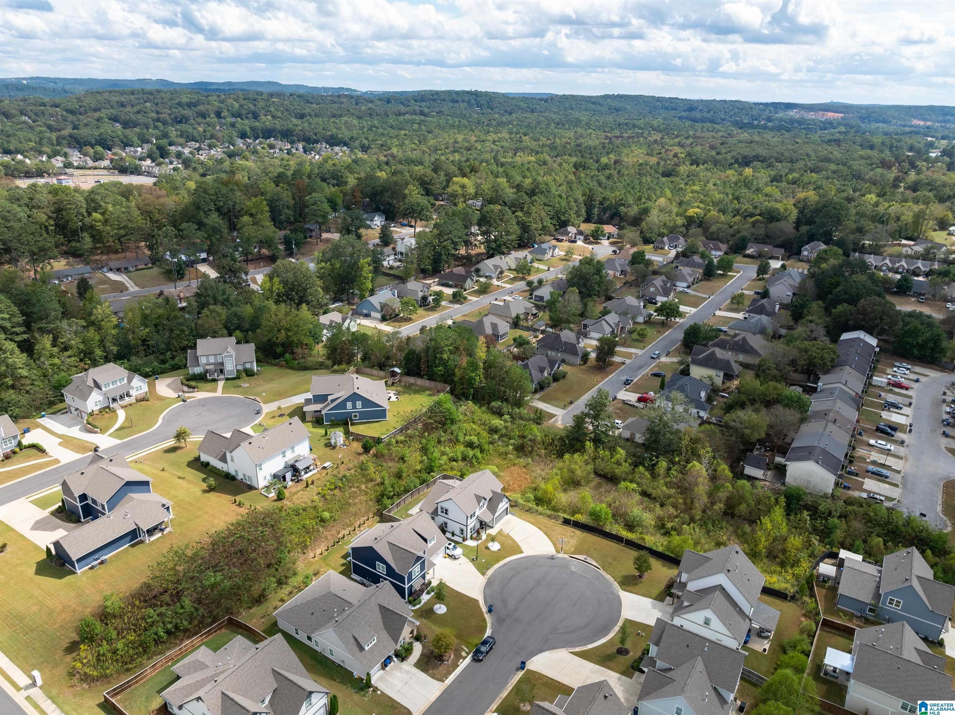 911 WHITE BARN CIRCLE