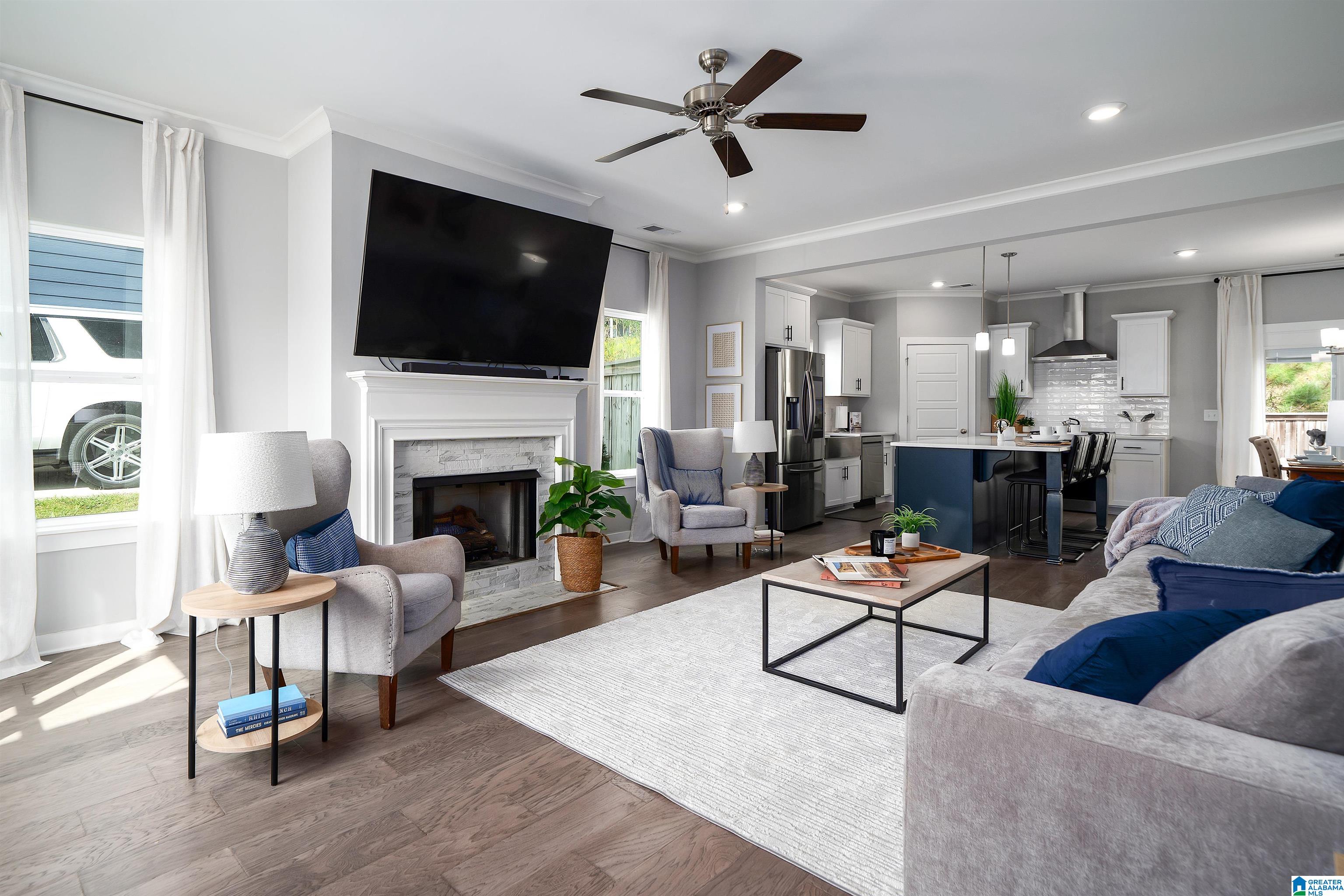 911 WHITE BARN CIRCLE