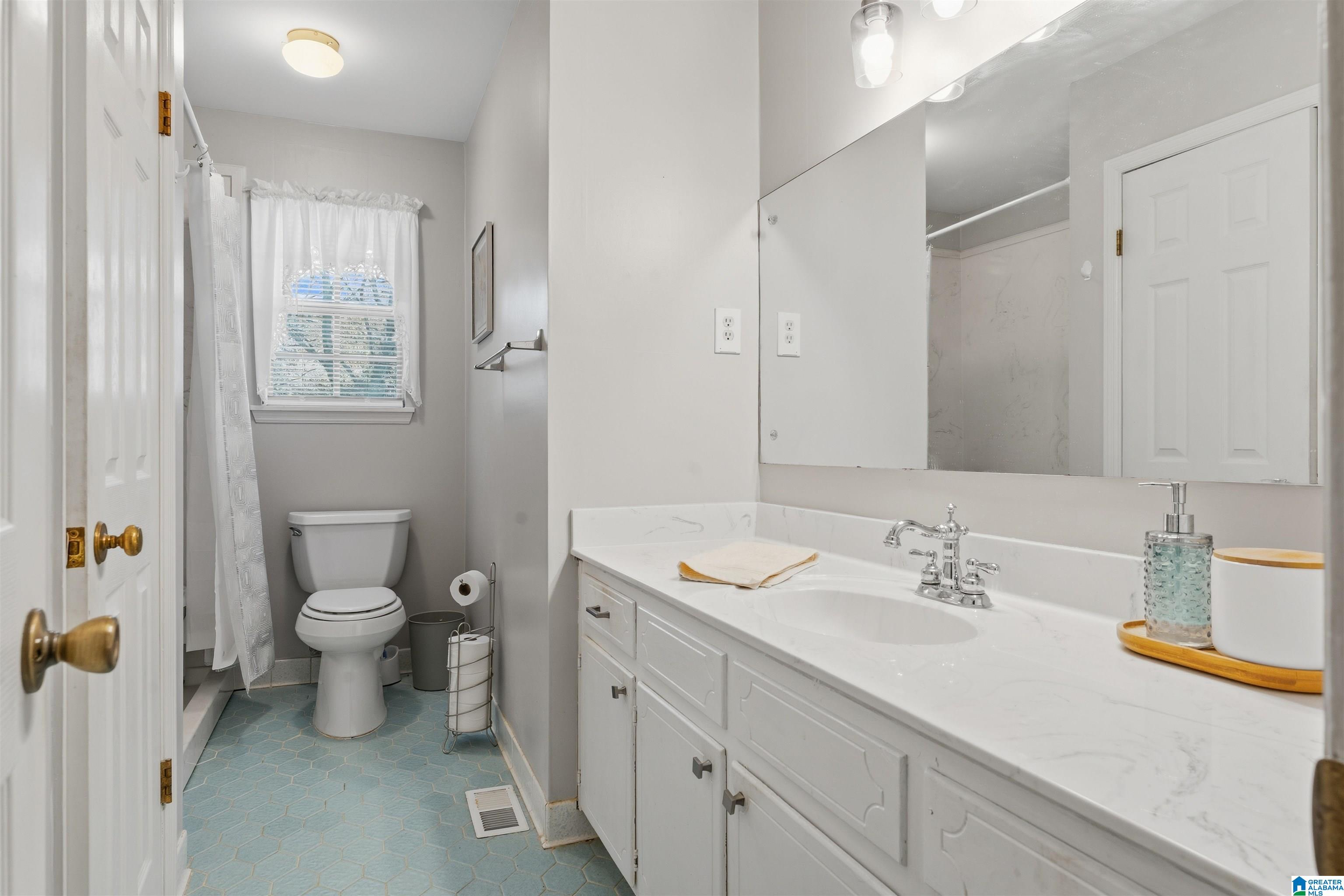 552 OVERHILL ROAD