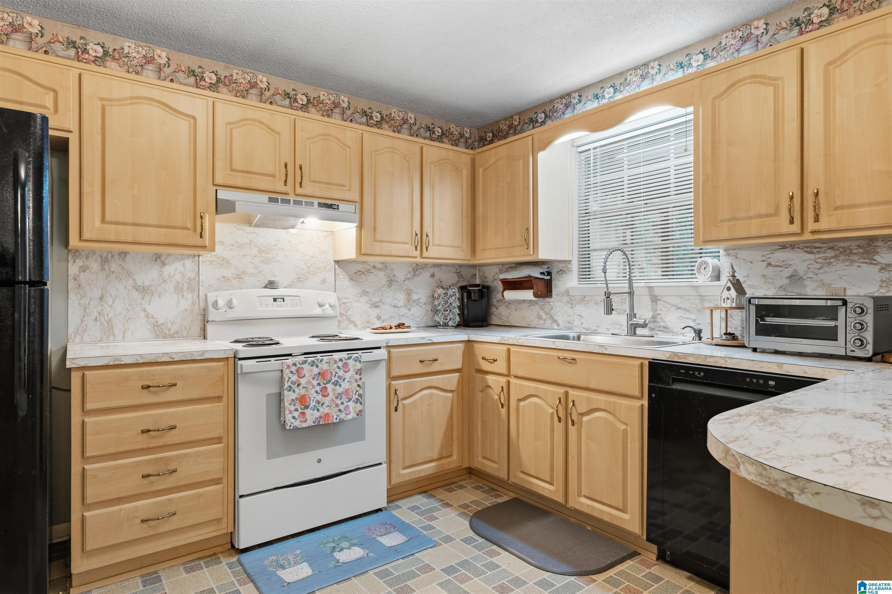 552 OVERHILL ROAD