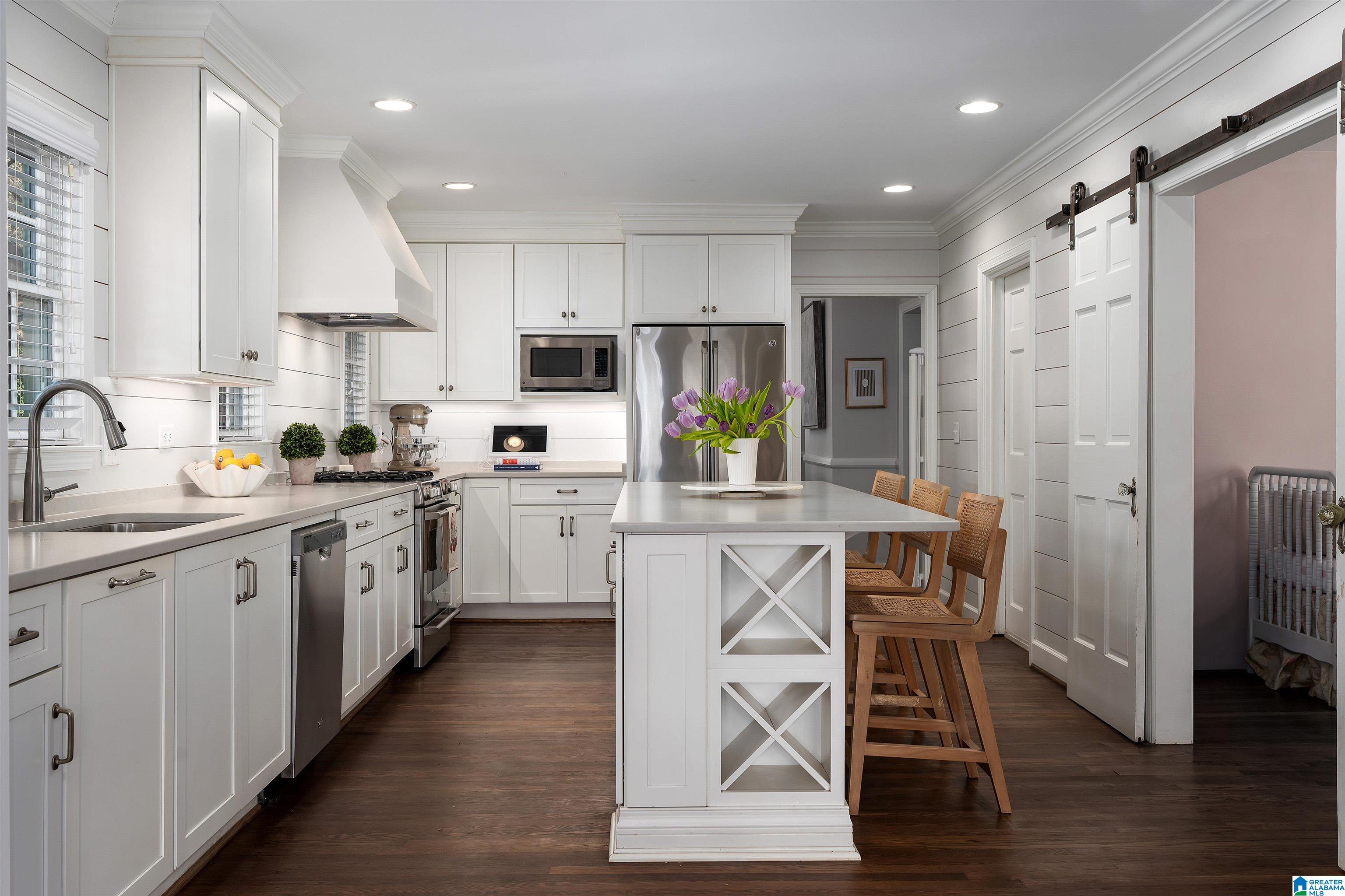 1745 WELLINGTON ROAD