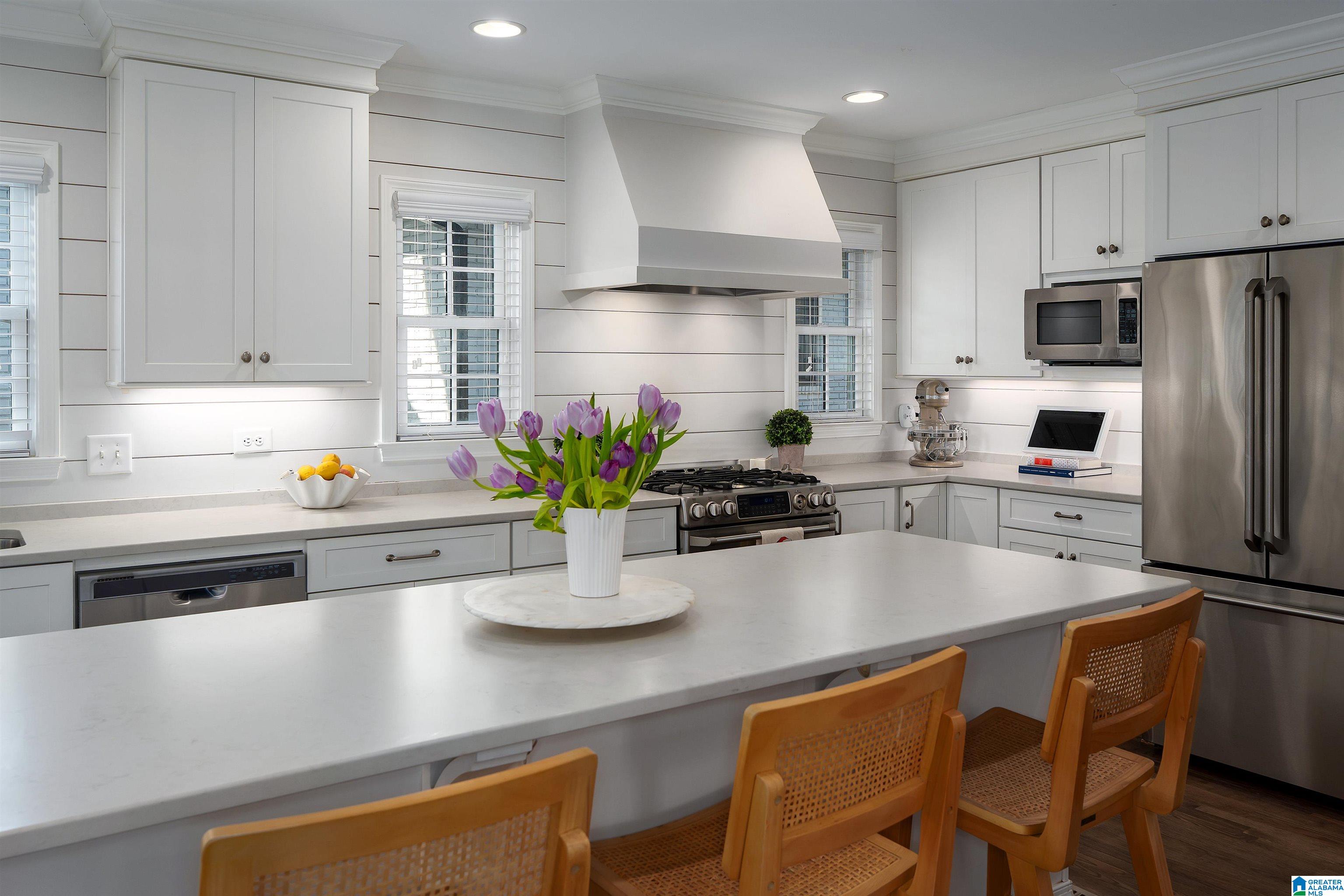 1745 WELLINGTON ROAD