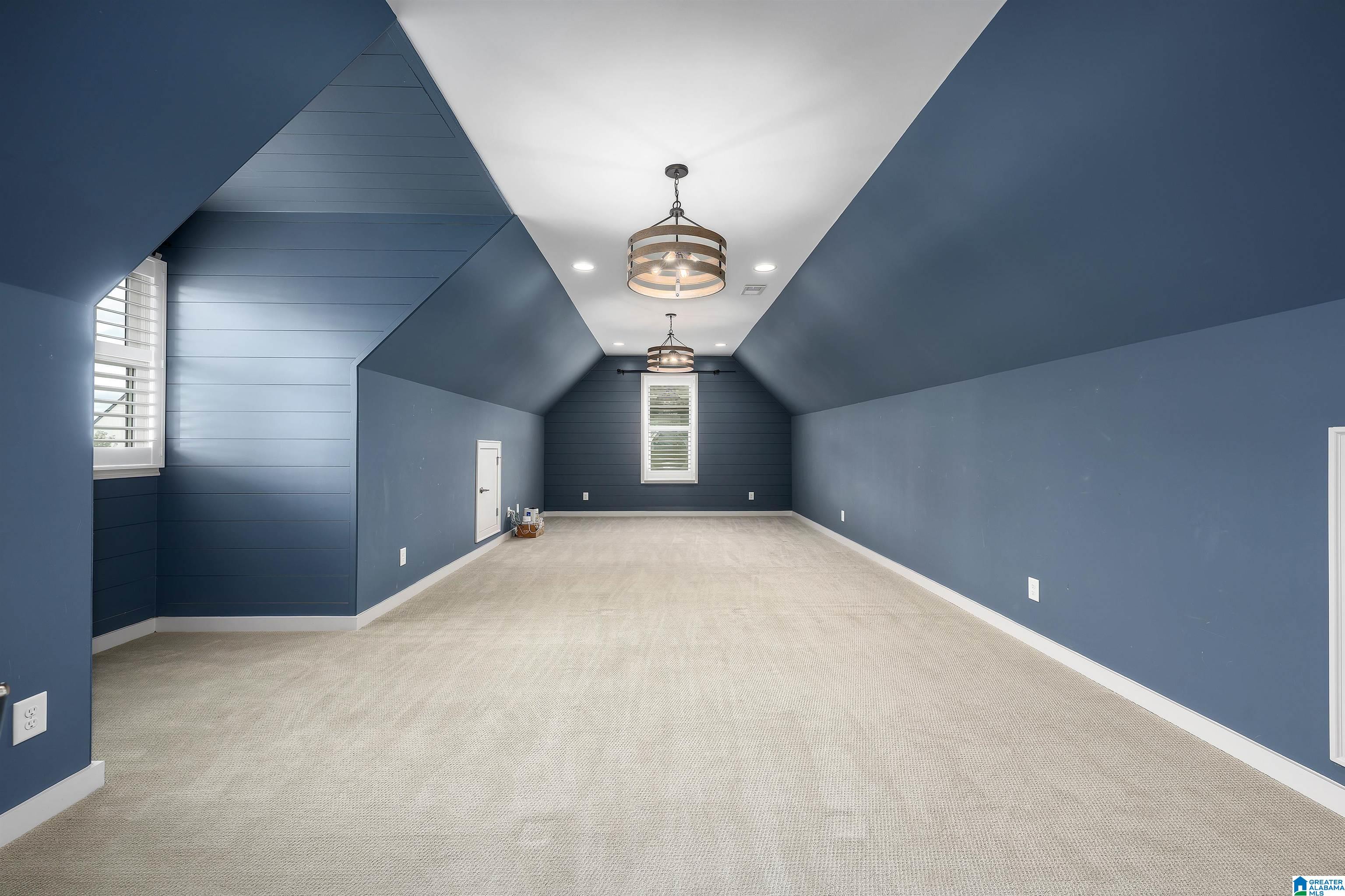 2744 BLACKRIDGE LANE