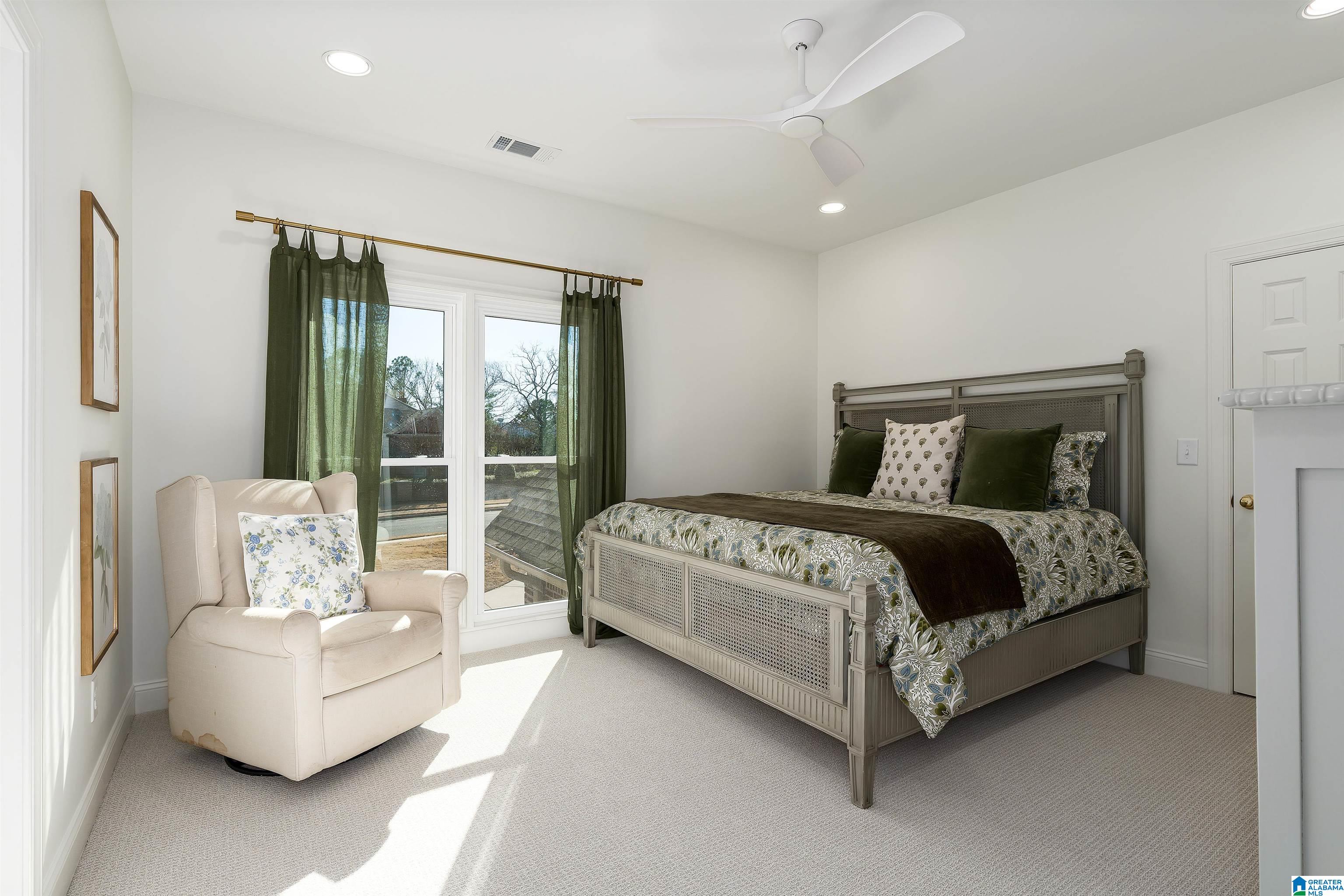 4841 SOUTHLAKE PARKWAY