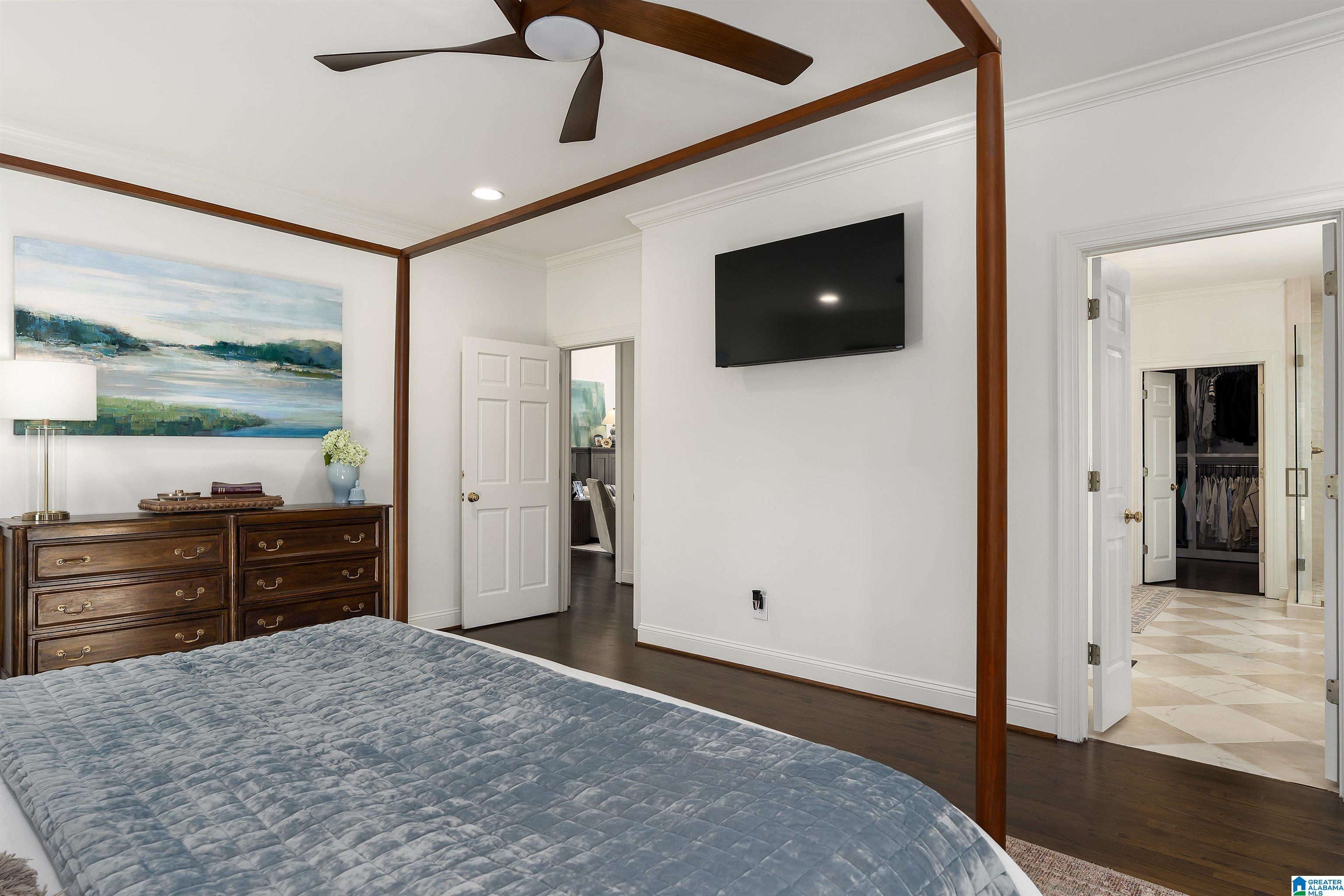 4841 SOUTHLAKE PARKWAY