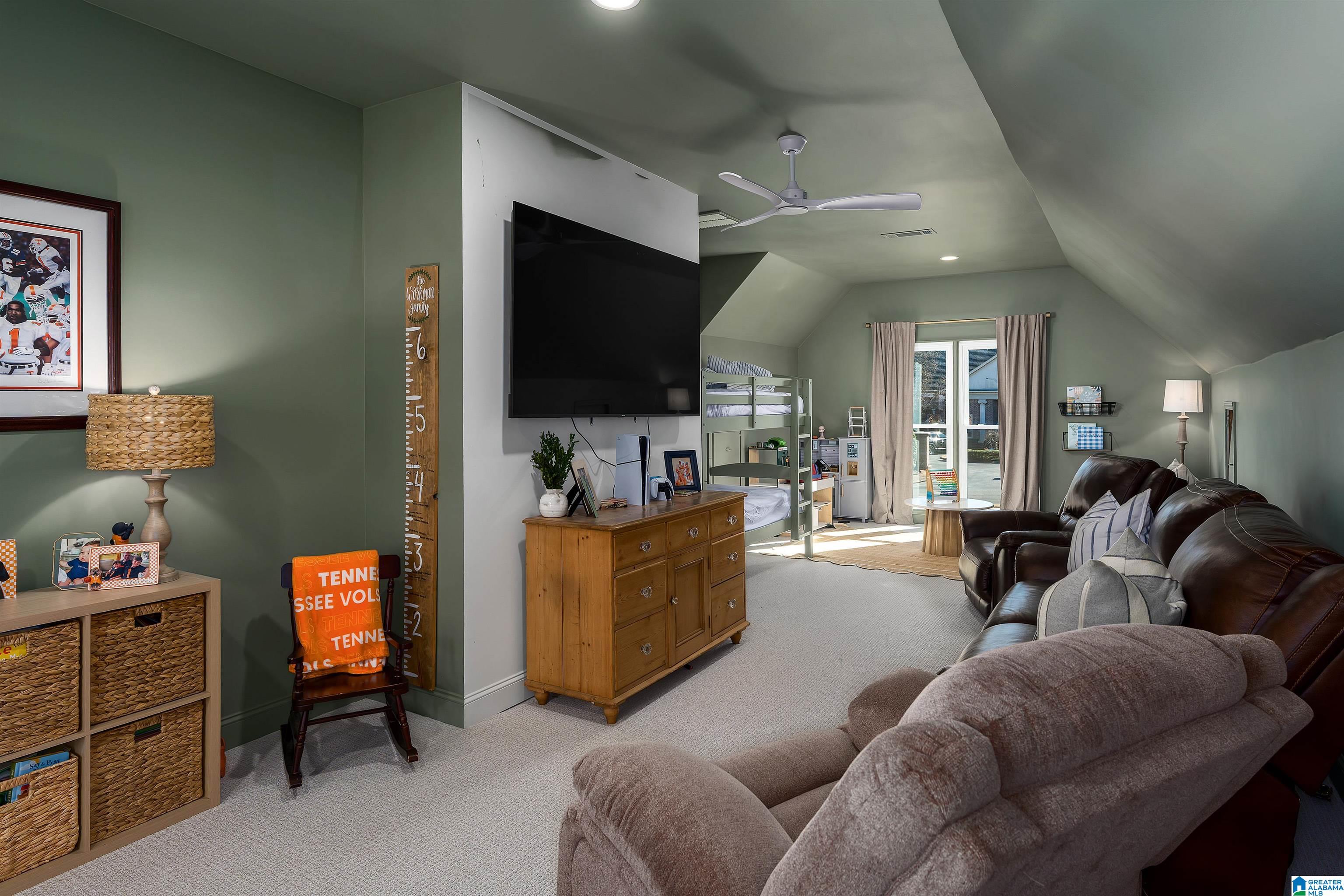 4841 SOUTHLAKE PARKWAY