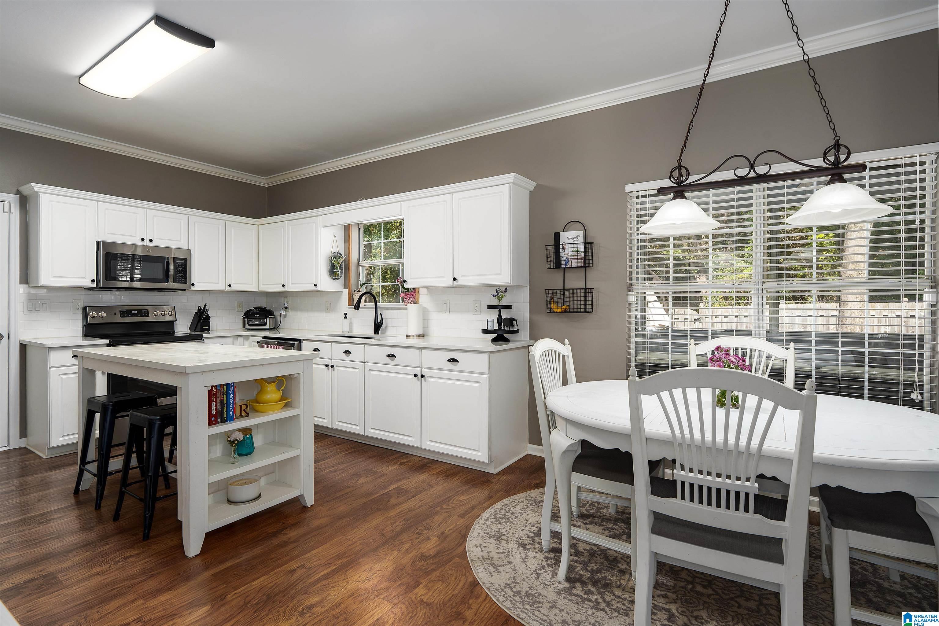 1108 AMBERLEY WOODS DRIVE