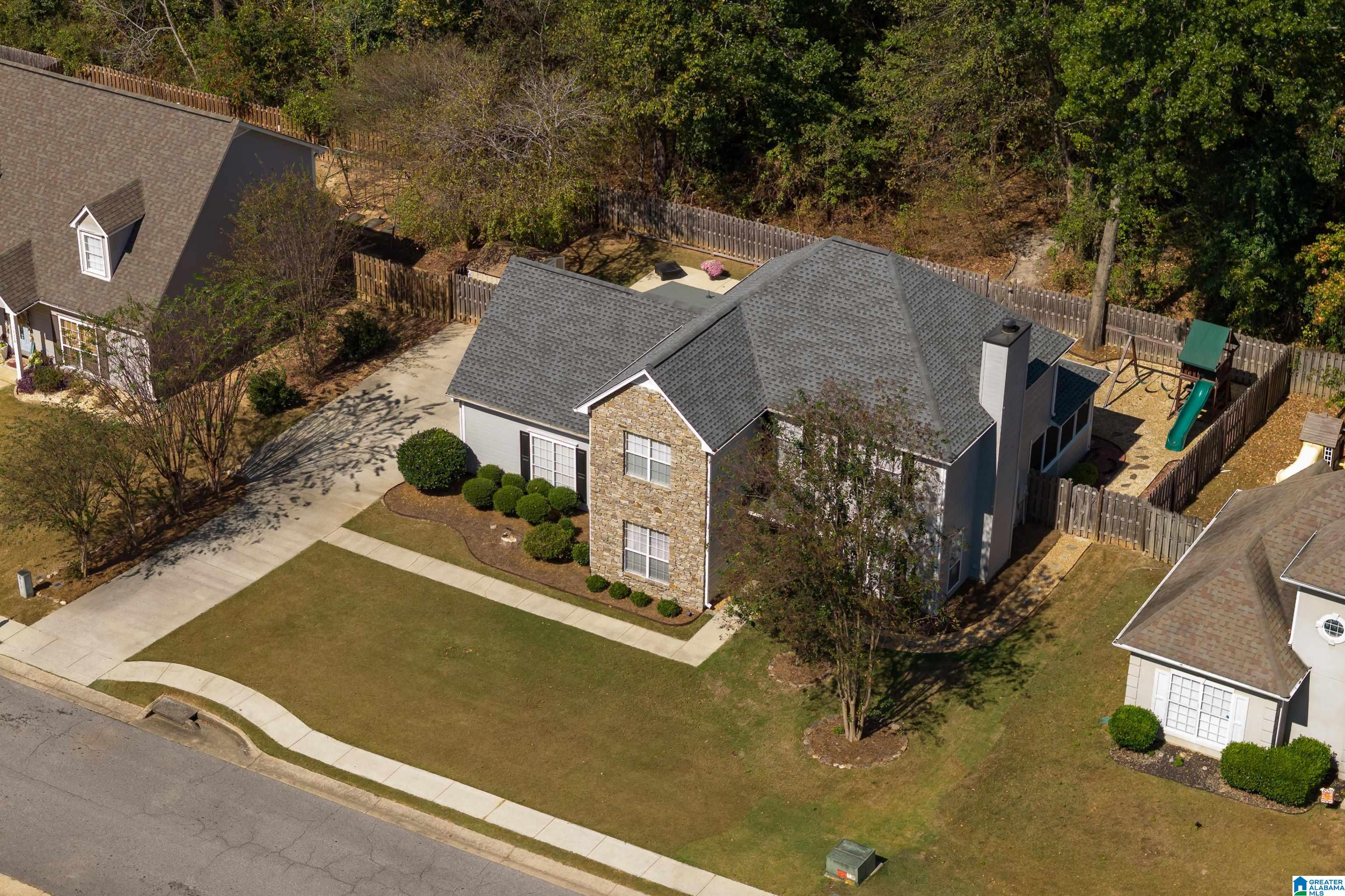 1108 AMBERLEY WOODS DRIVE