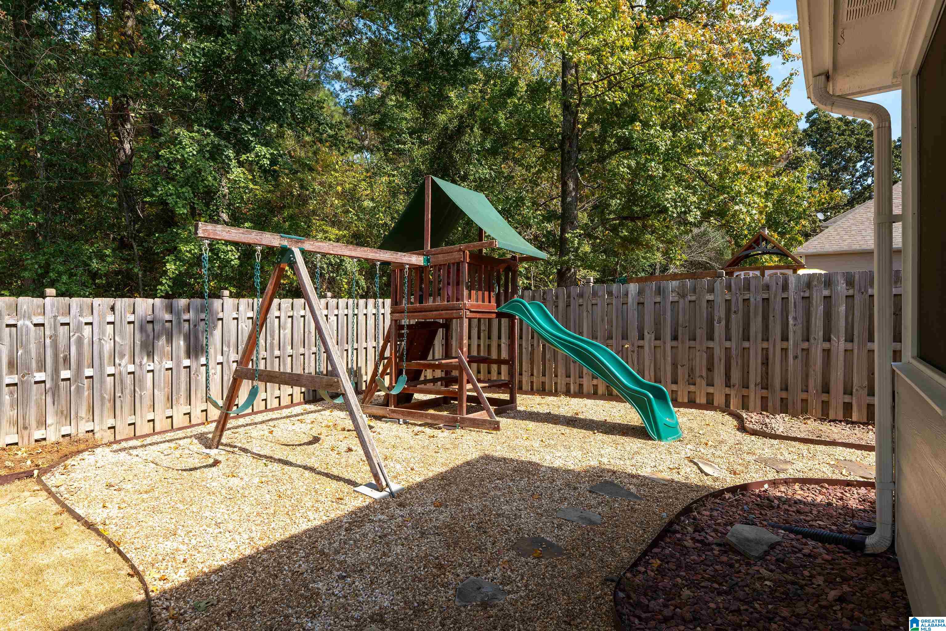 1108 AMBERLEY WOODS DRIVE