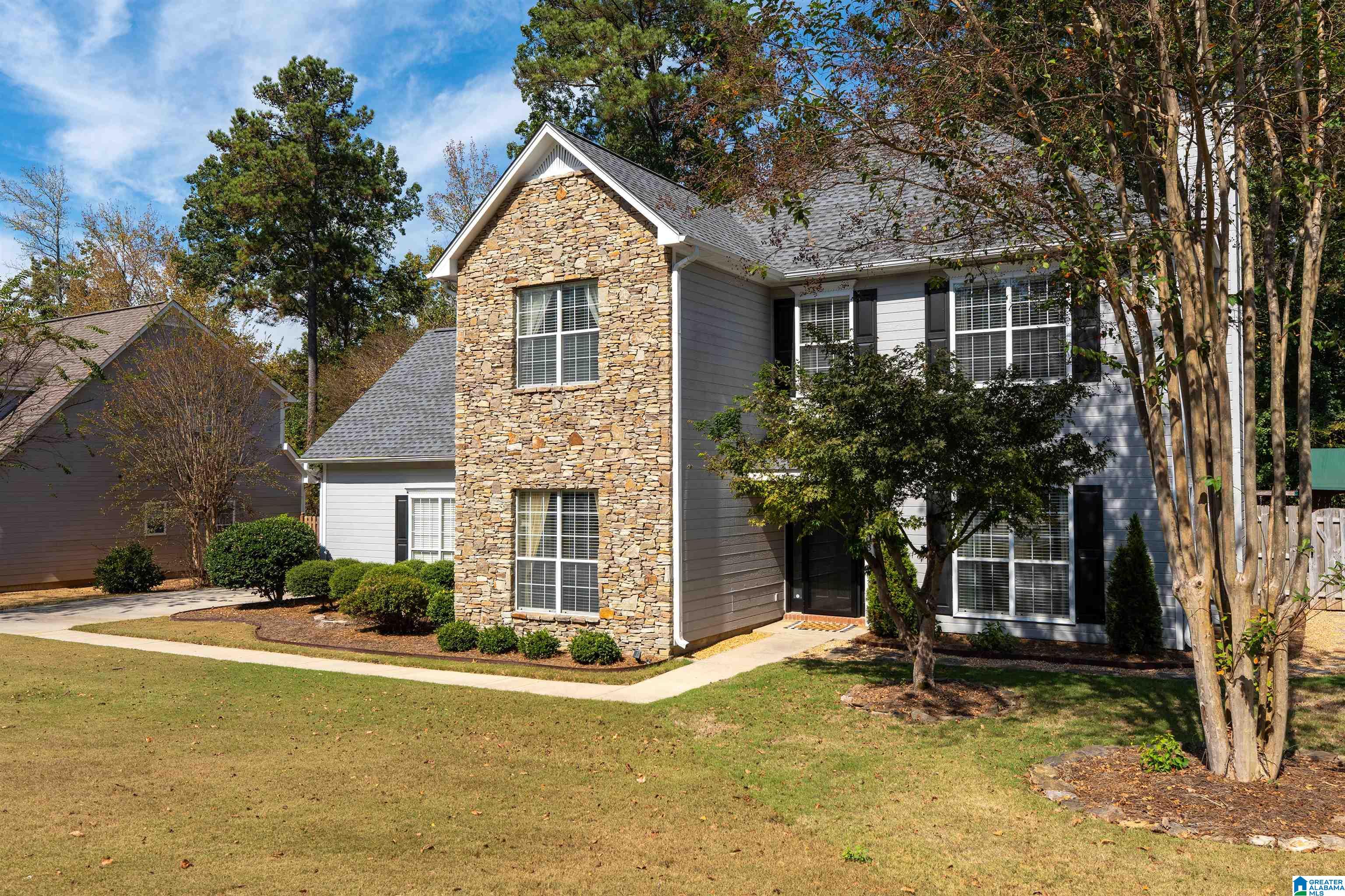 1108 AMBERLEY WOODS DRIVE