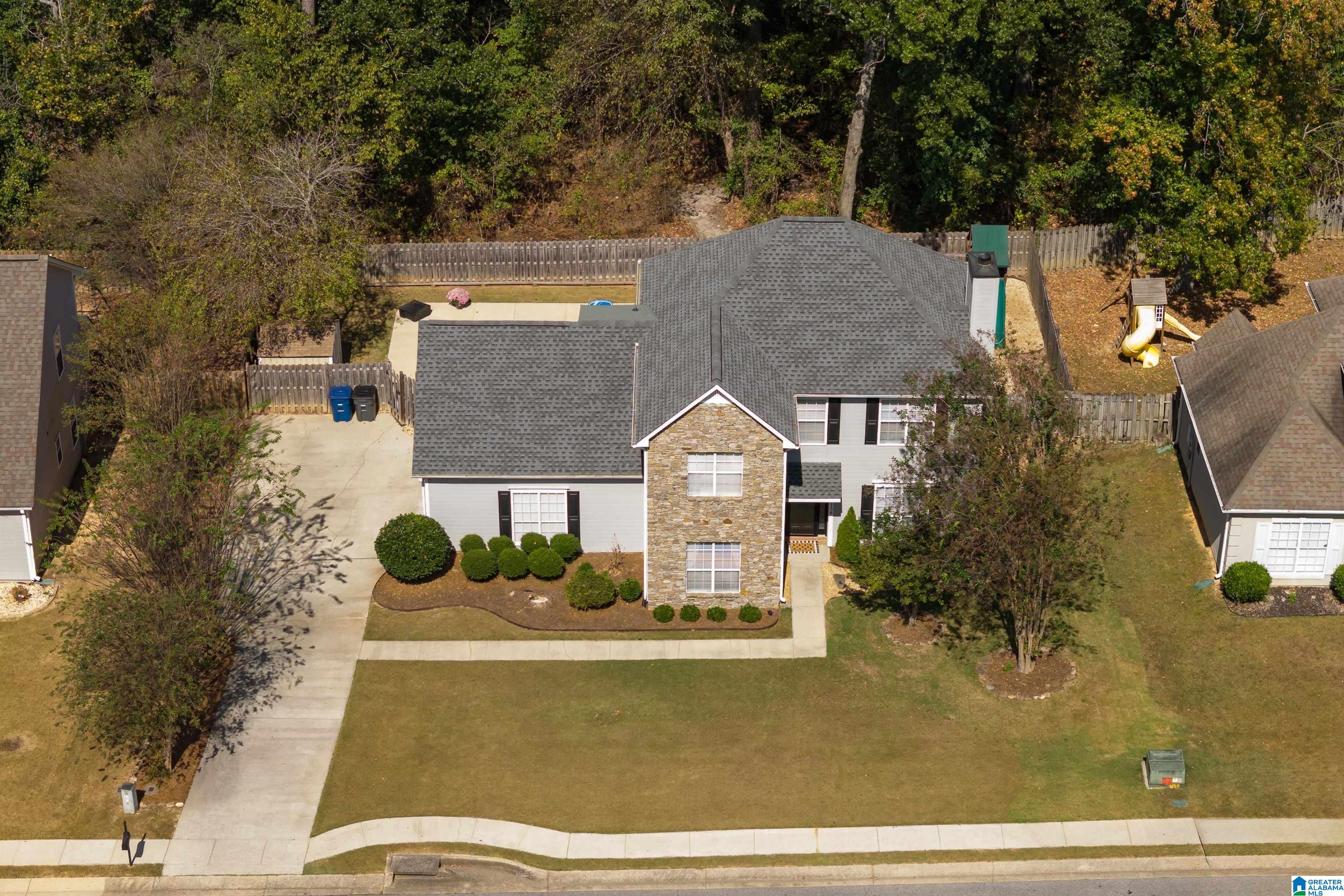 1108 AMBERLEY WOODS DRIVE