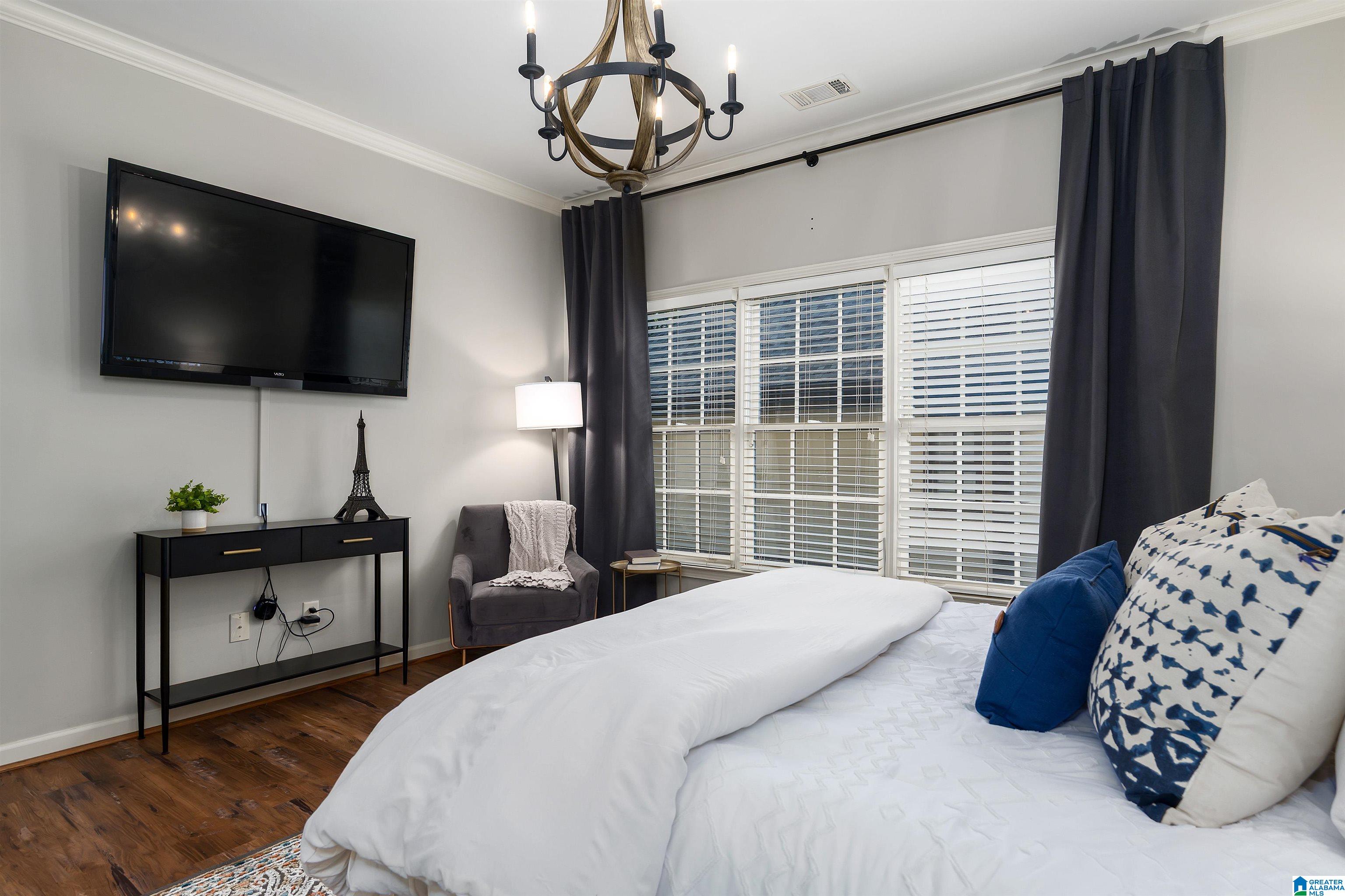 1065 INVERNESS COVE WAY