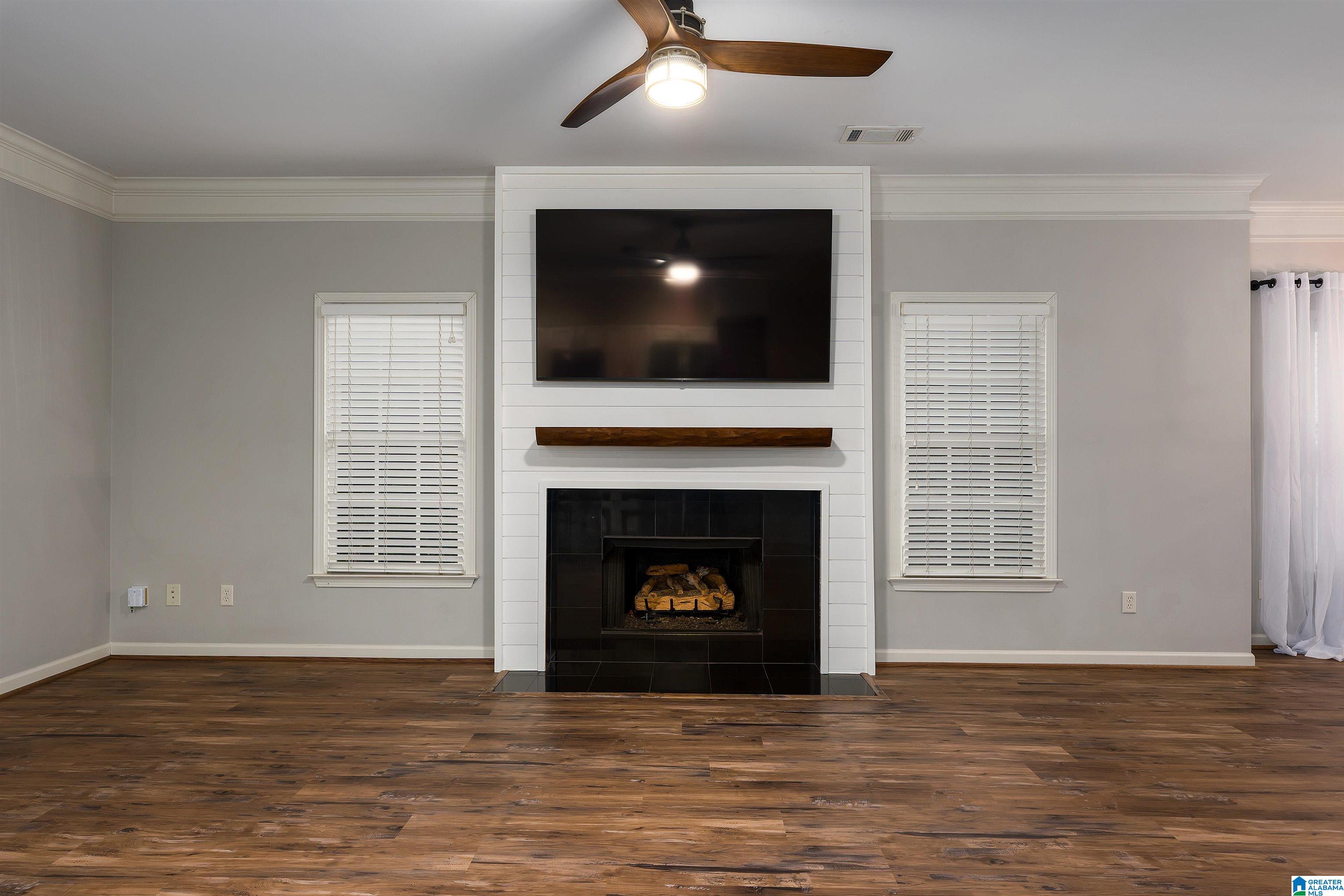 1065 INVERNESS COVE WAY