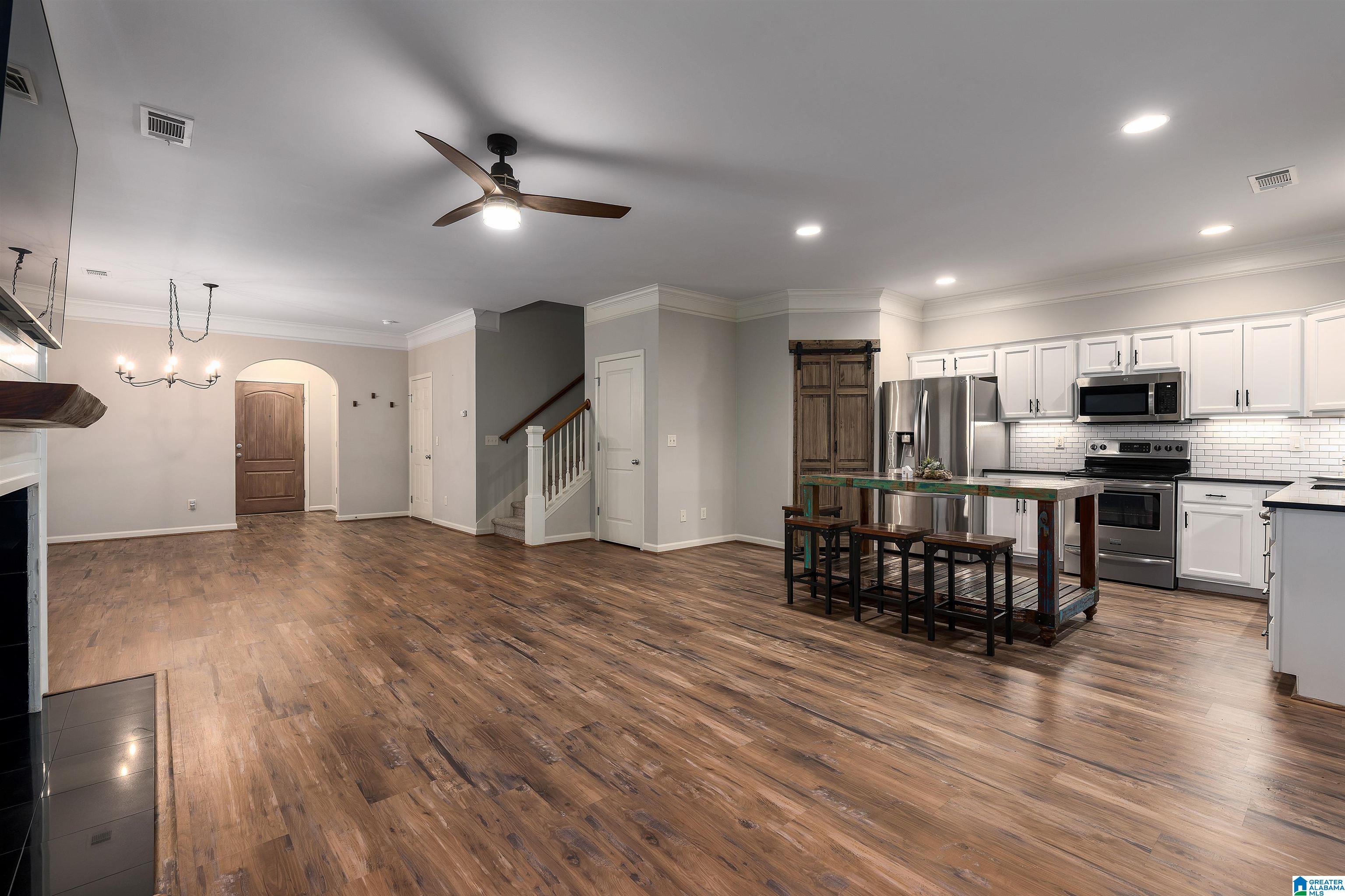 1065 INVERNESS COVE WAY