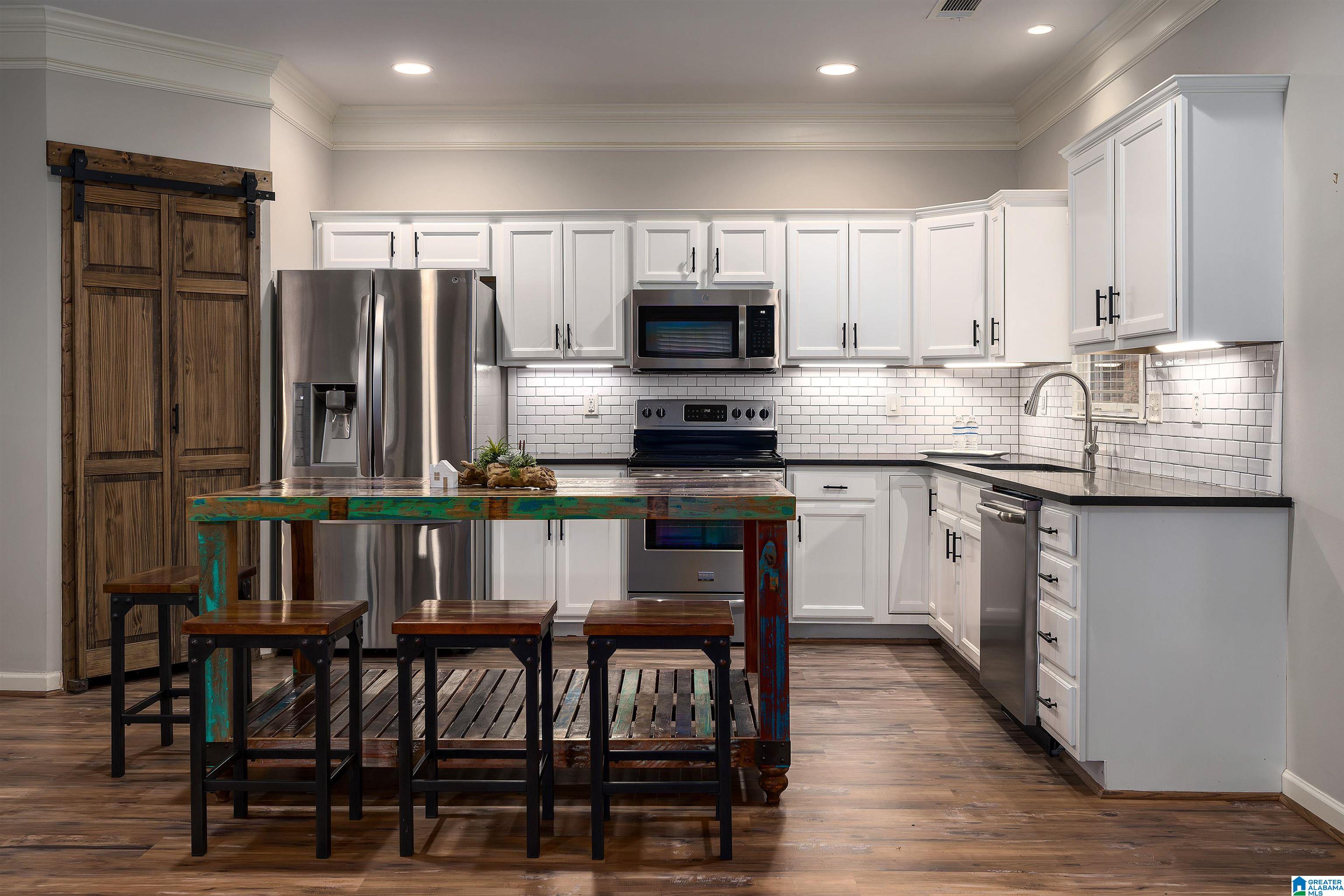 1065 INVERNESS COVE WAY