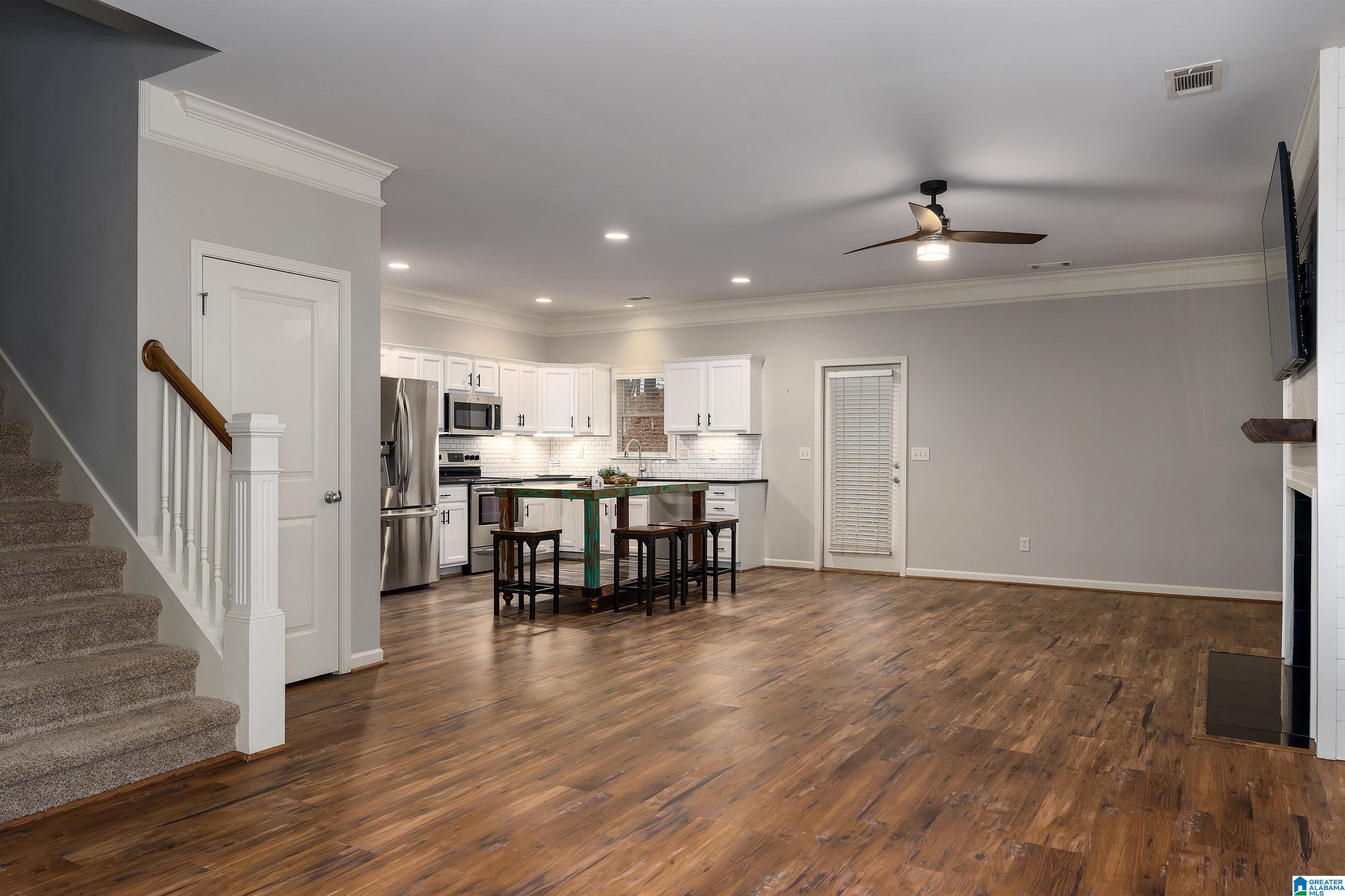 1065 INVERNESS COVE WAY