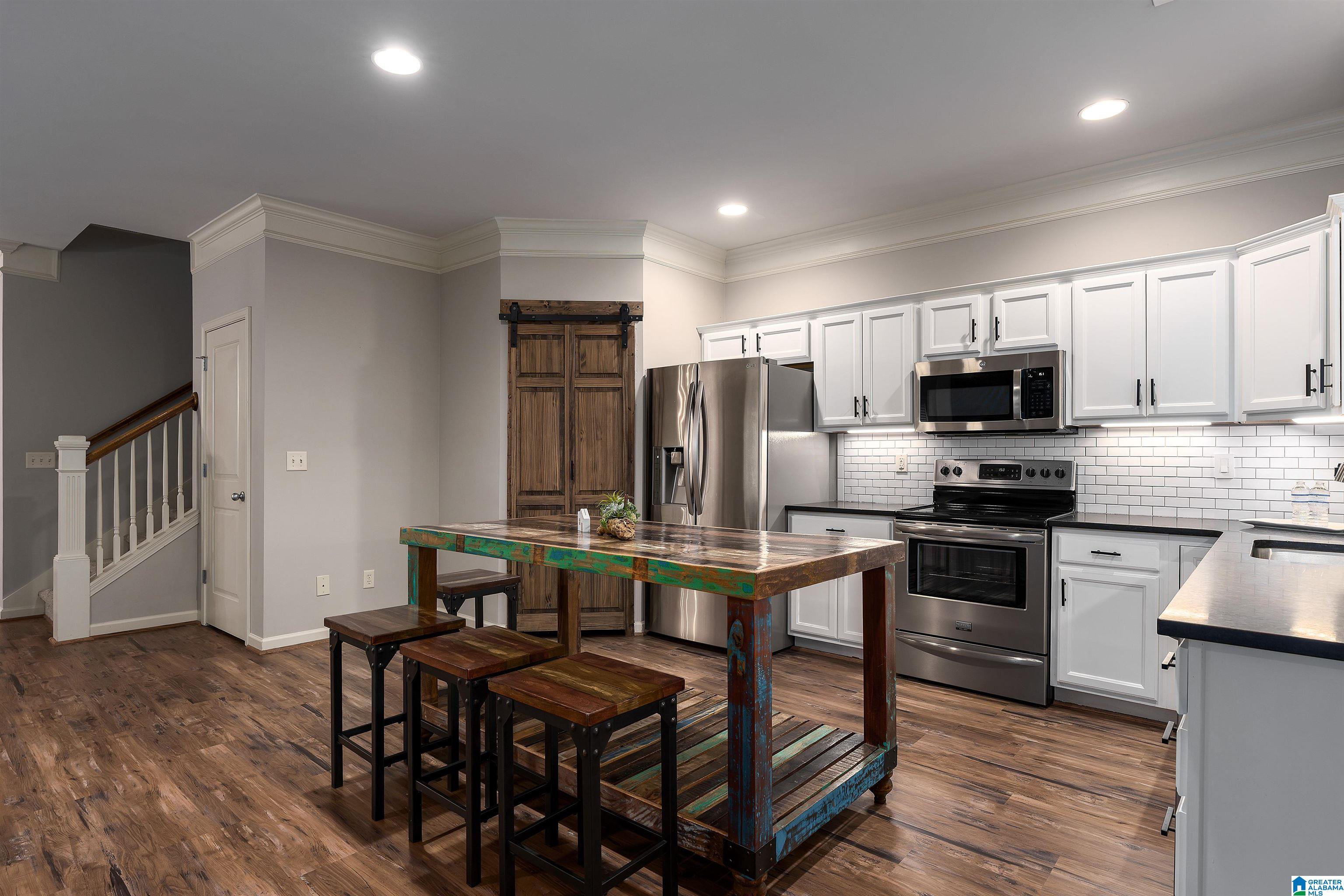 1065 INVERNESS COVE WAY