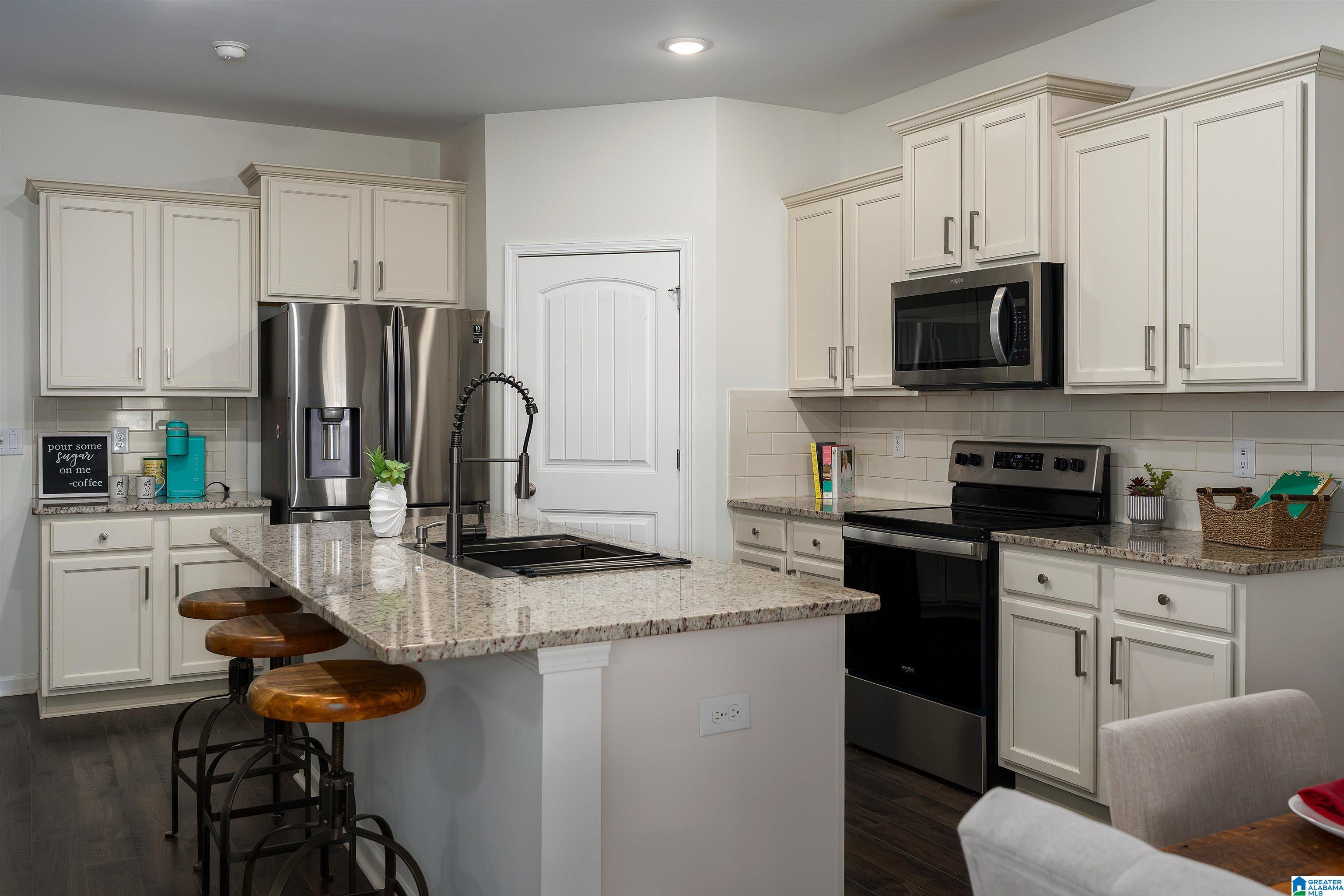 1009 CANVASBACK WAY