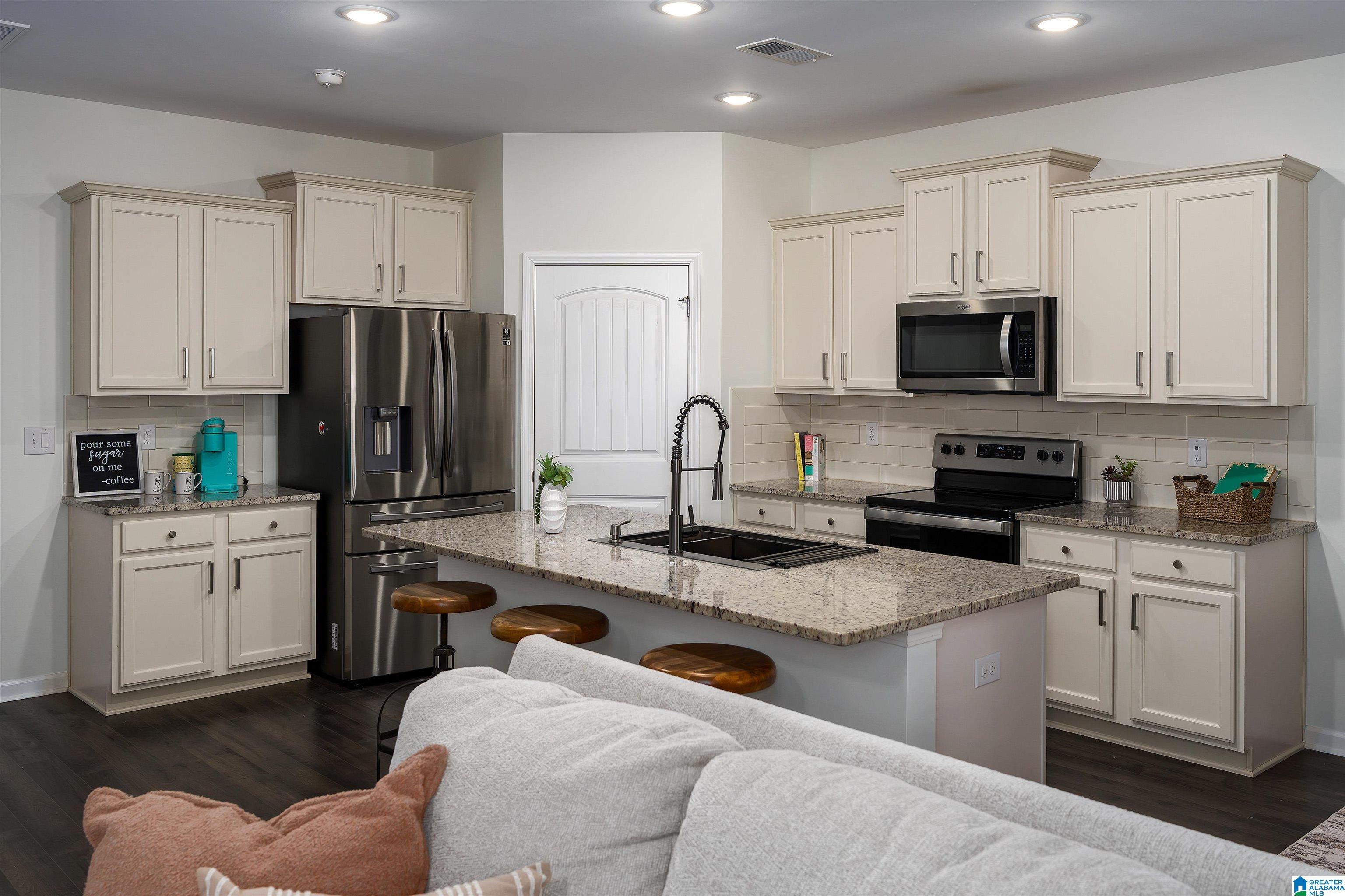 1009 CANVASBACK WAY