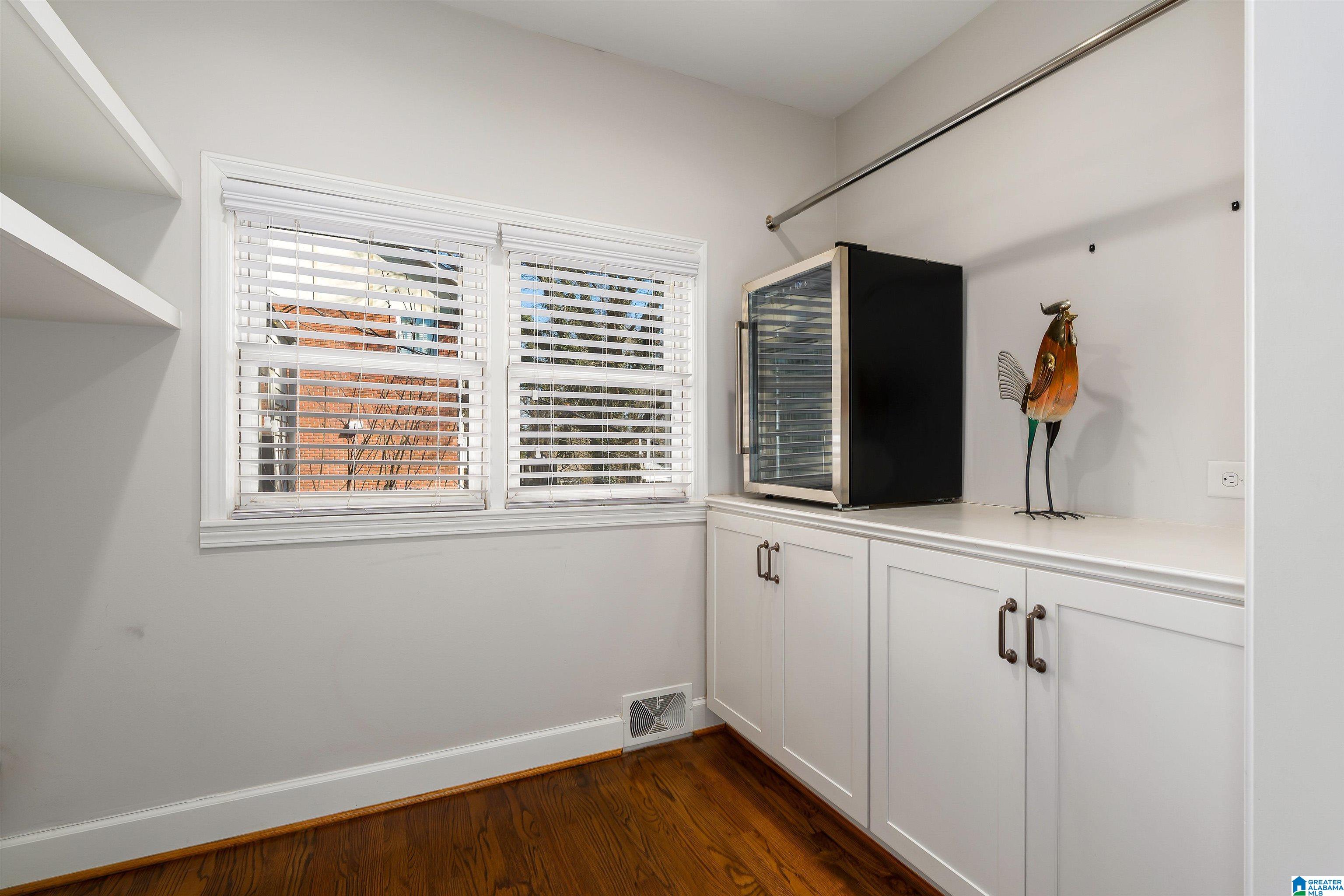 1745 WELLINGTON ROAD