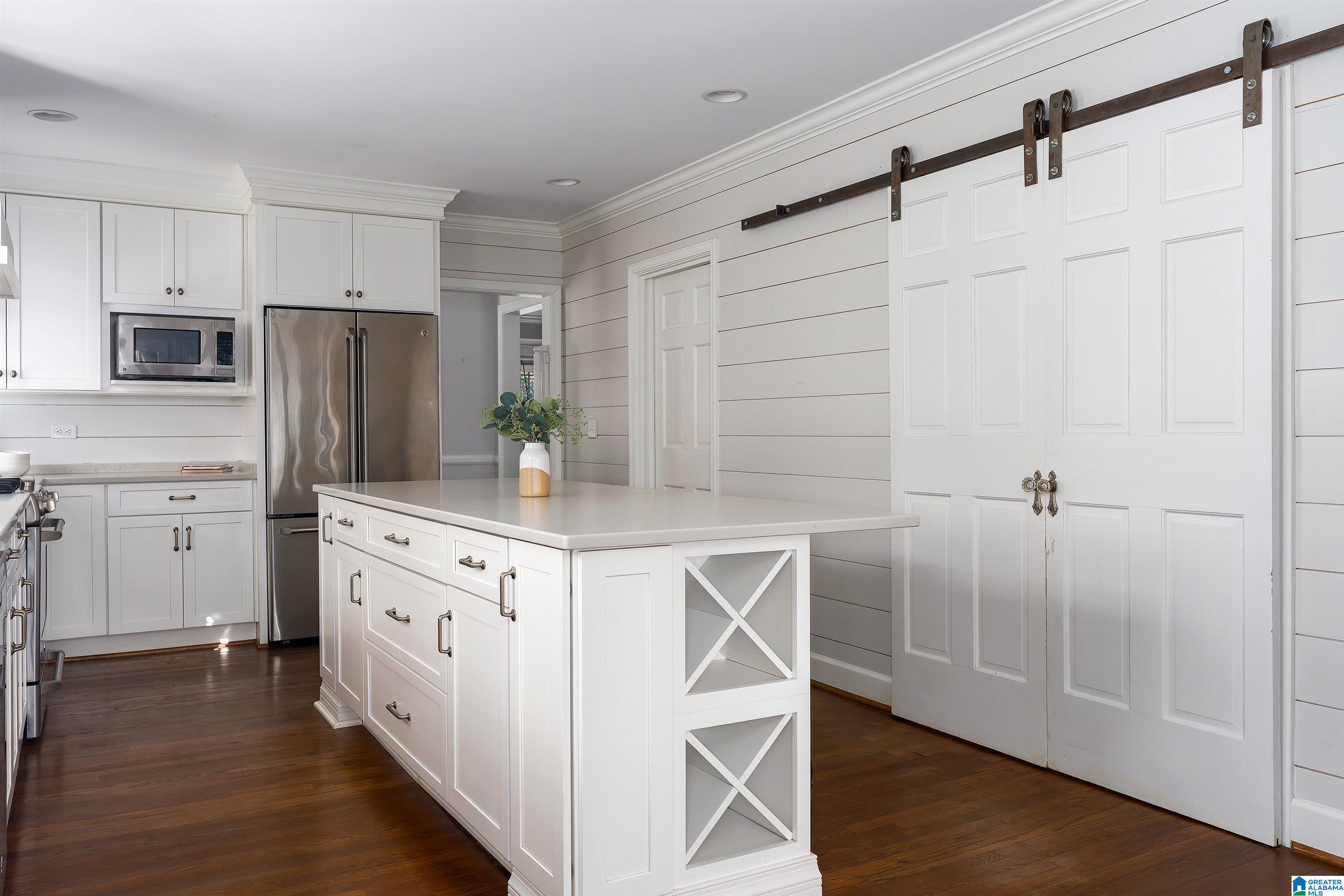 1745 WELLINGTON ROAD