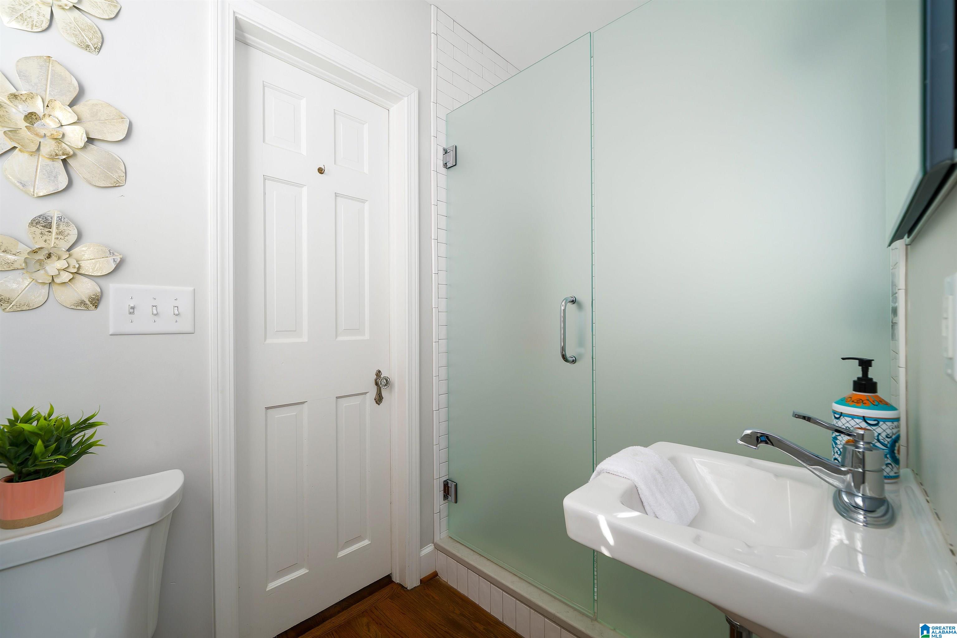 1745 WELLINGTON ROAD