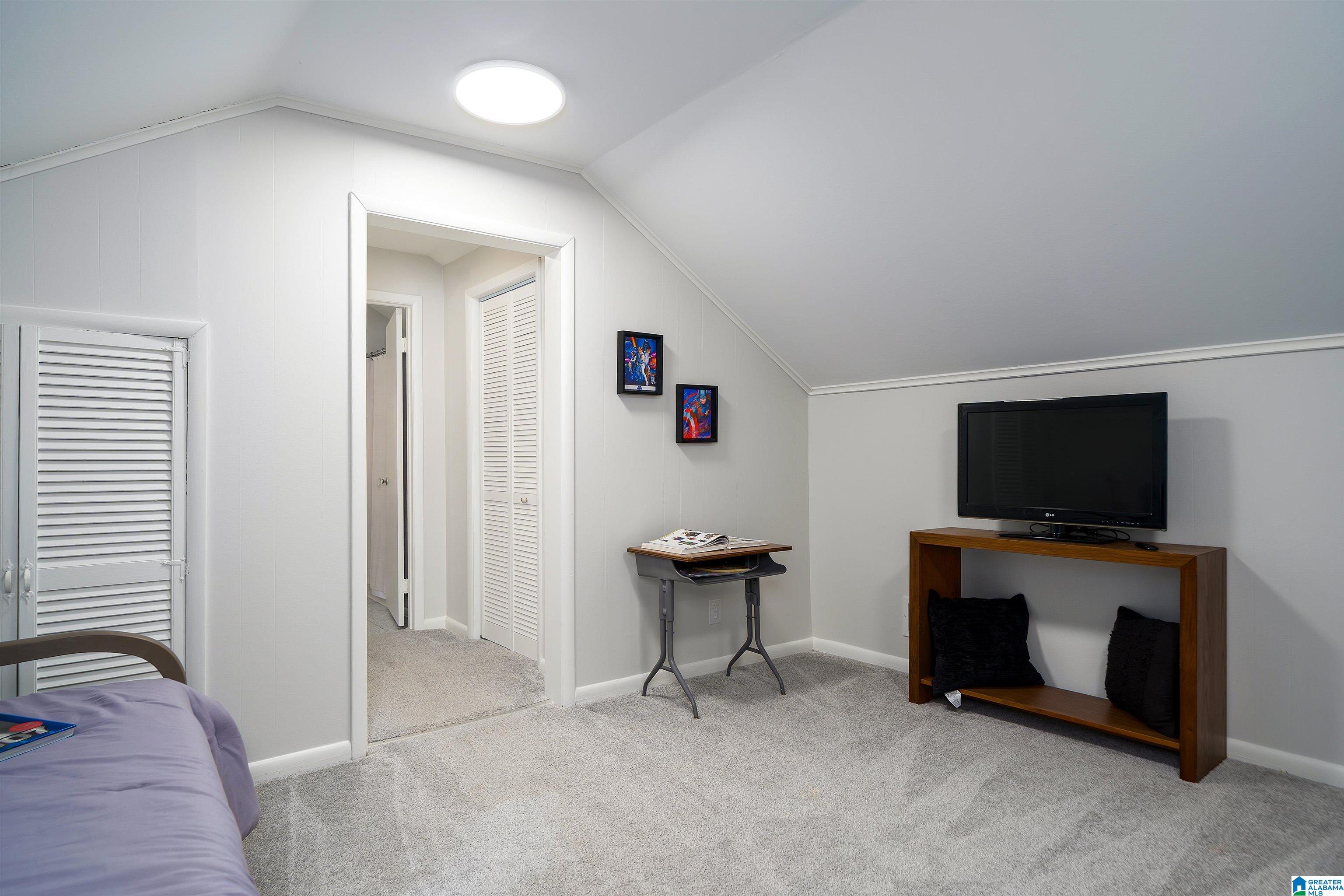 1745 WELLINGTON ROAD