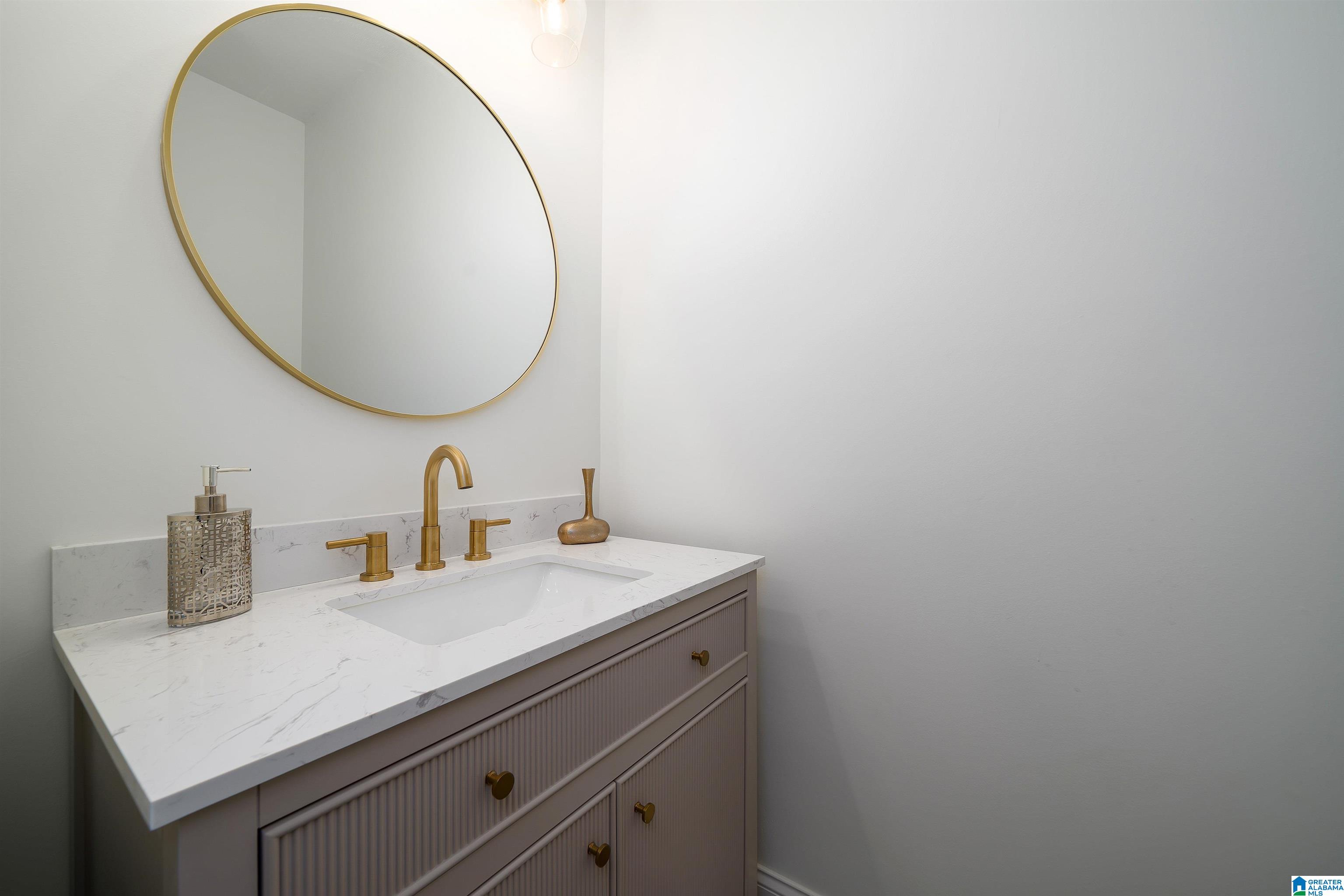 6212 SHADES POINTE LANE