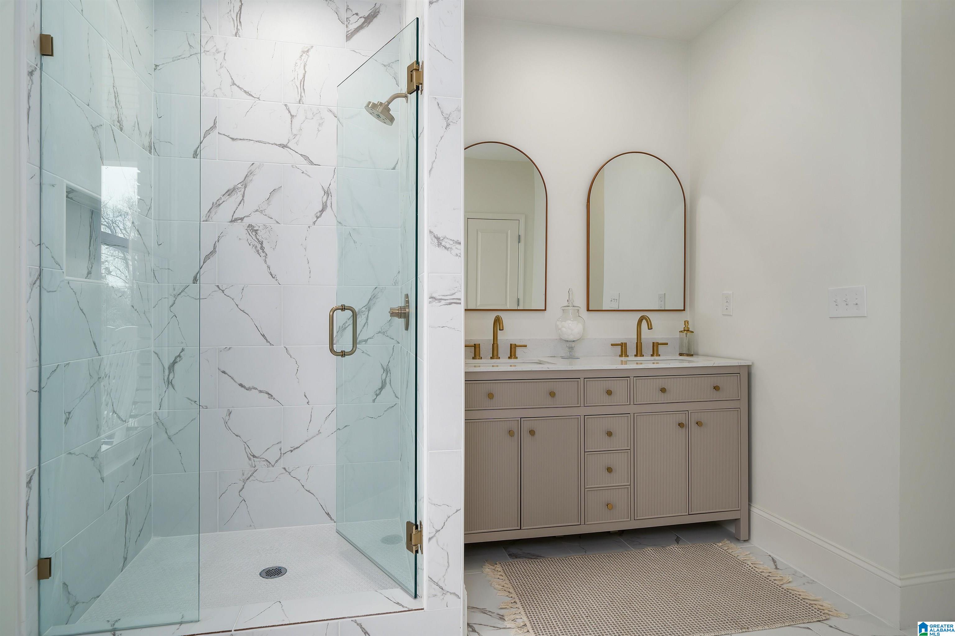 6212 SHADES POINTE LANE