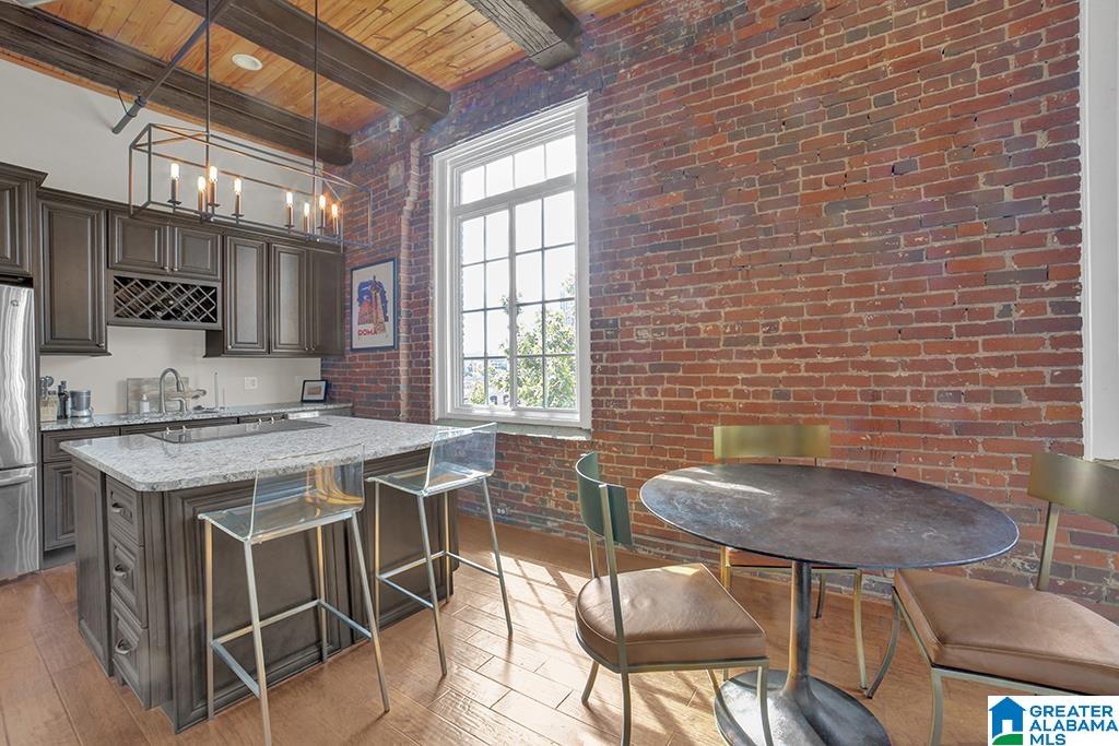 2301 1ST AVENUE N 202