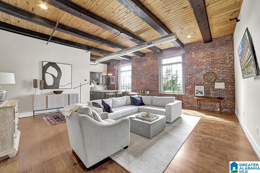 2301 1ST AVENUE N 202