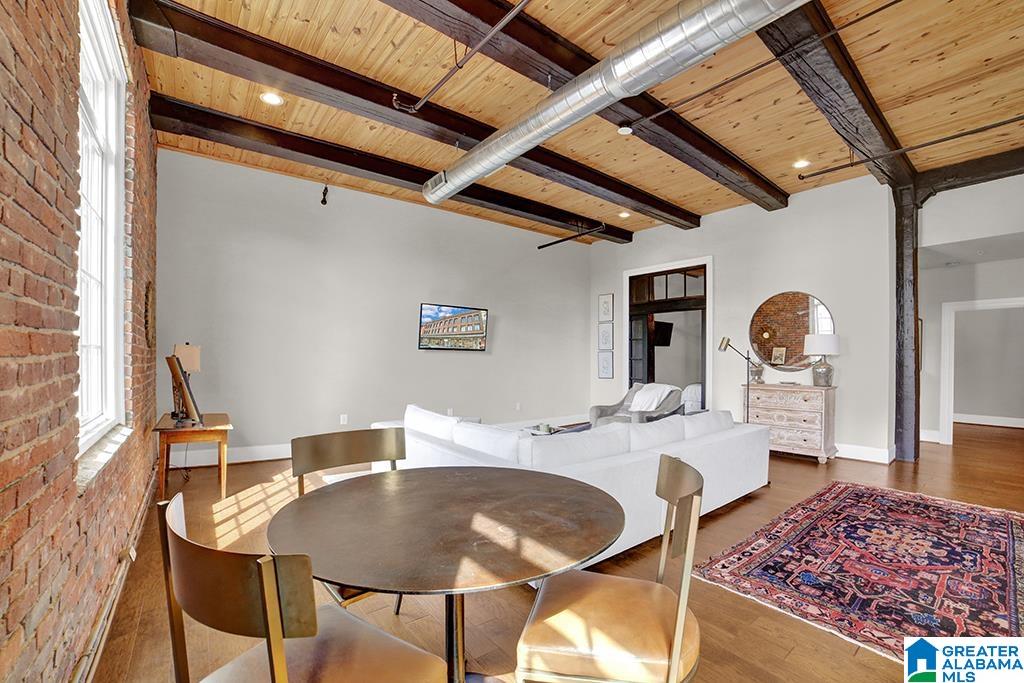 2301 1ST AVENUE N 202