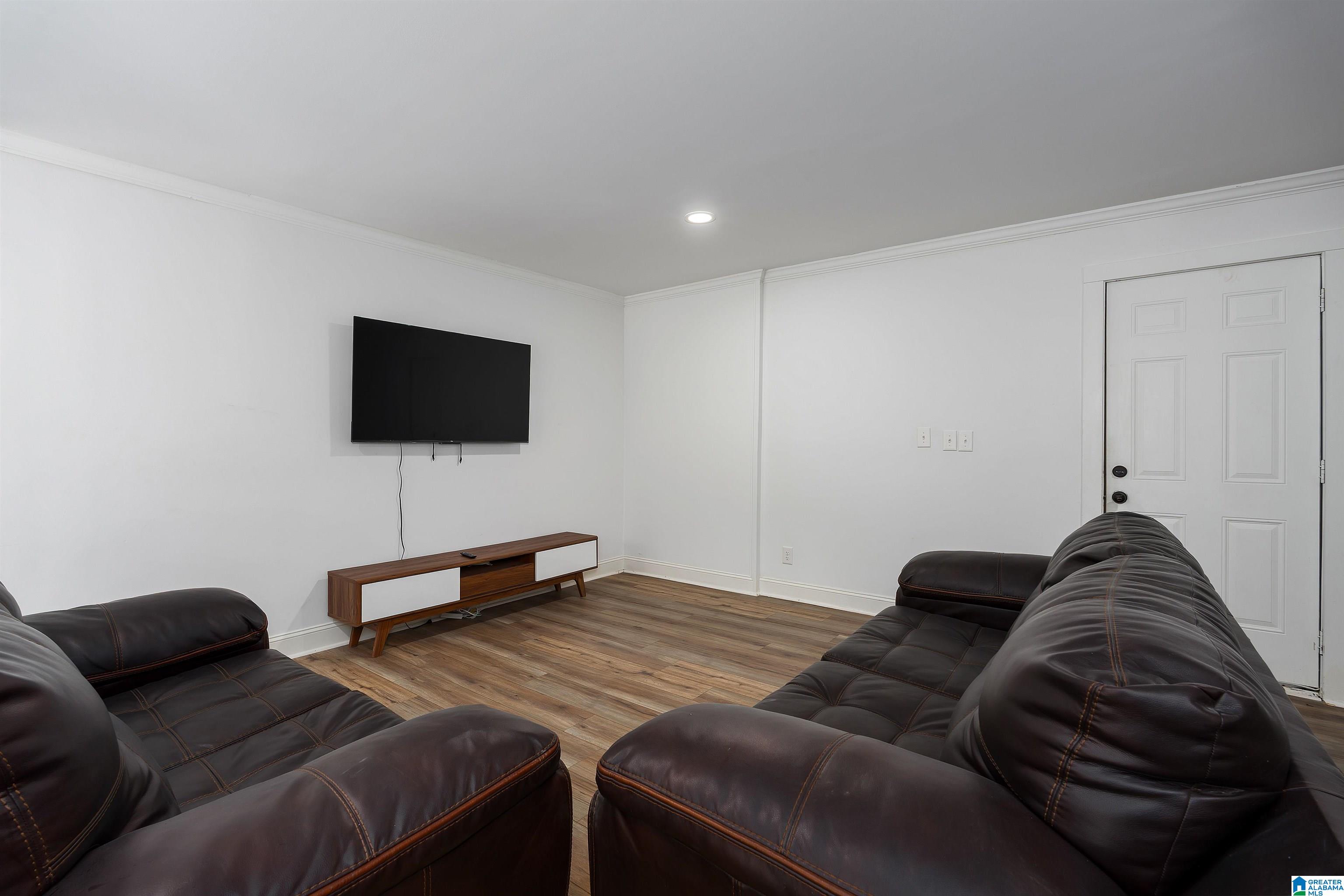 115 HILLSIDE ROAD