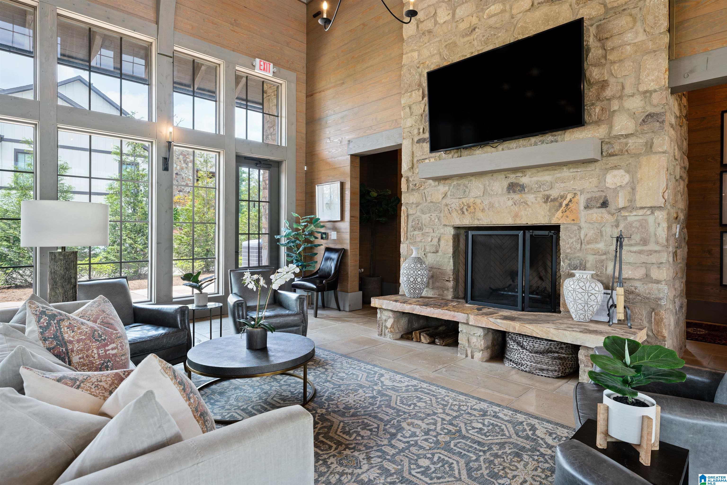 2744 BLACKRIDGE LANE