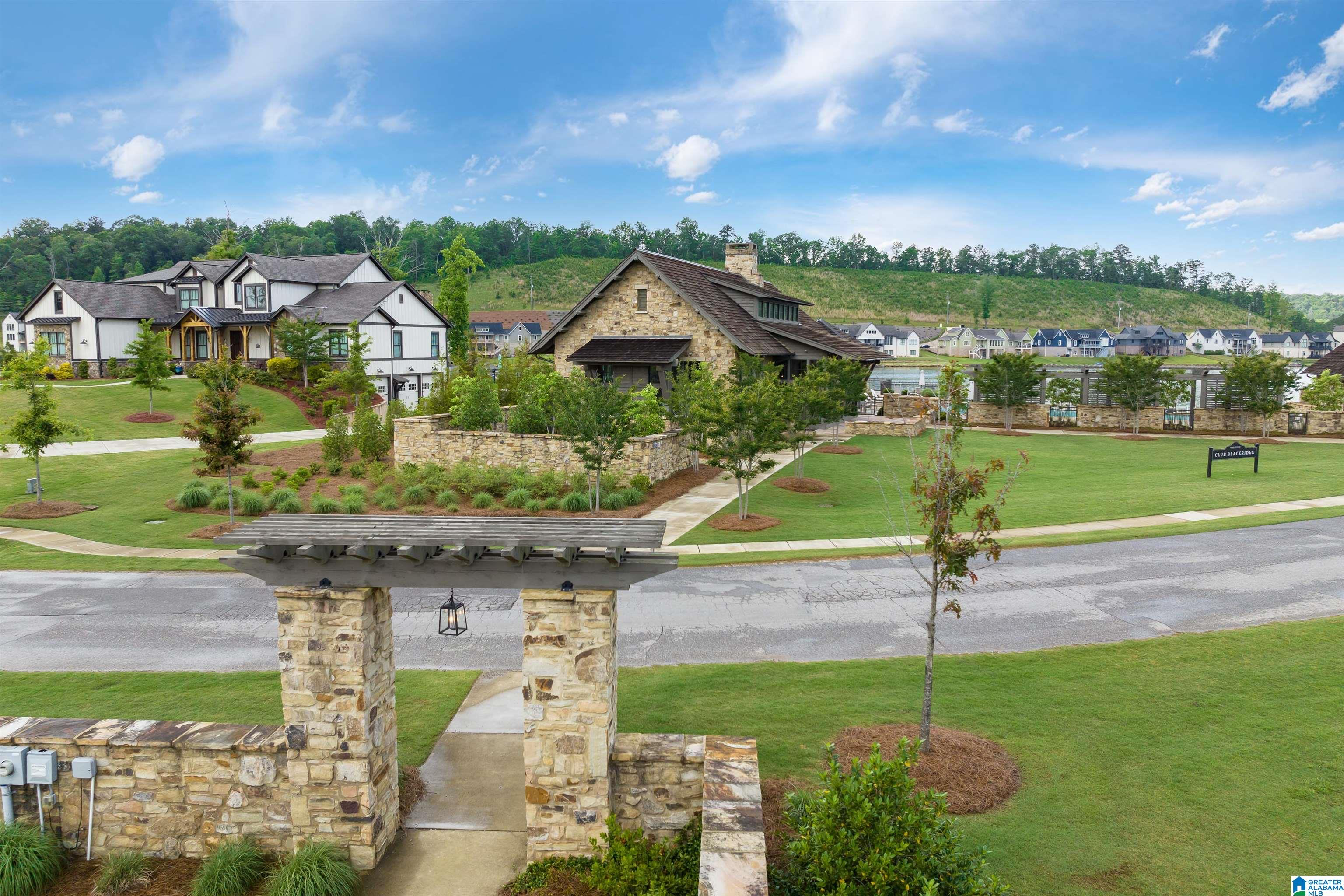 2744 BLACKRIDGE LANE