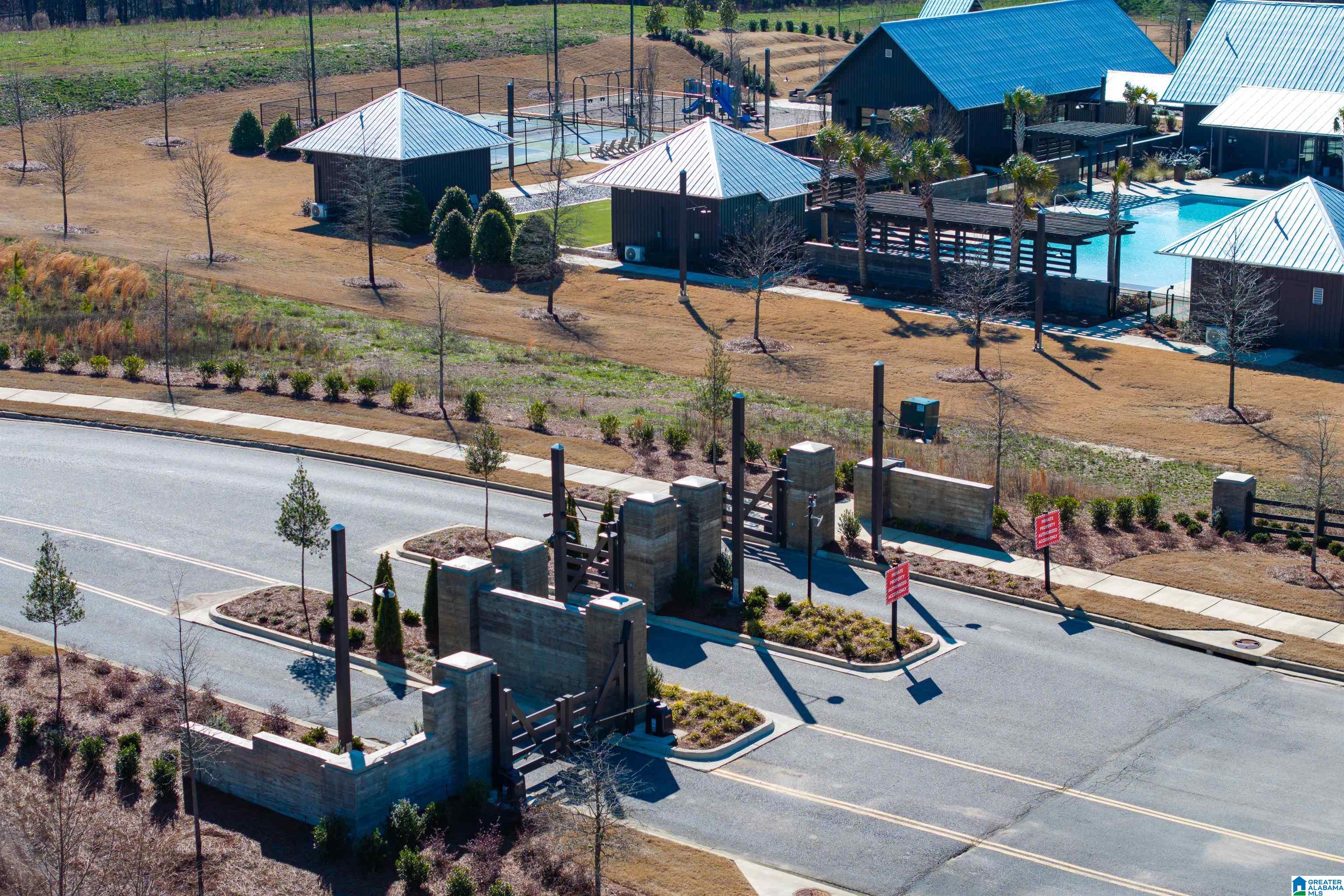 2744 BLACKRIDGE LANE