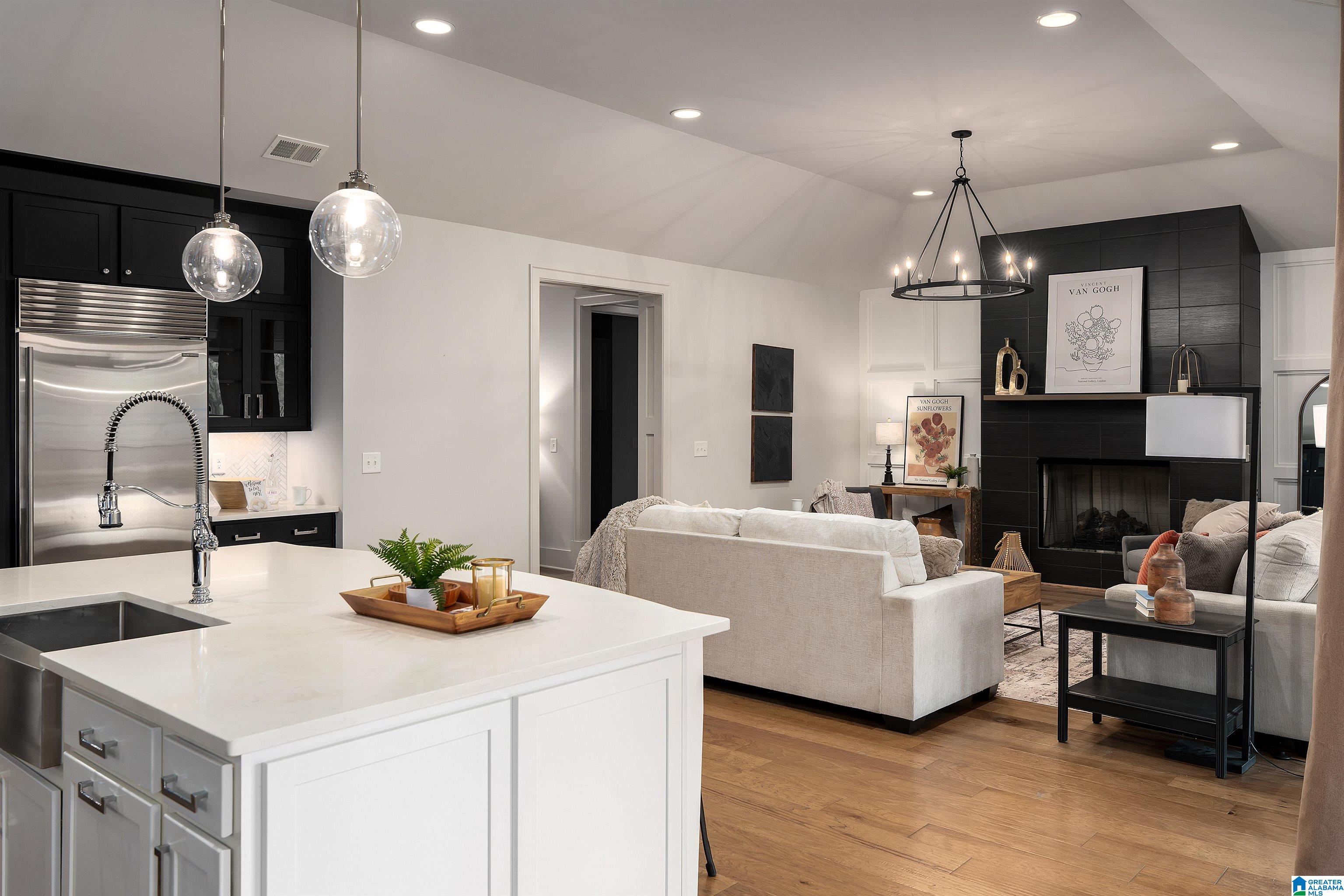 2744 BLACKRIDGE LANE