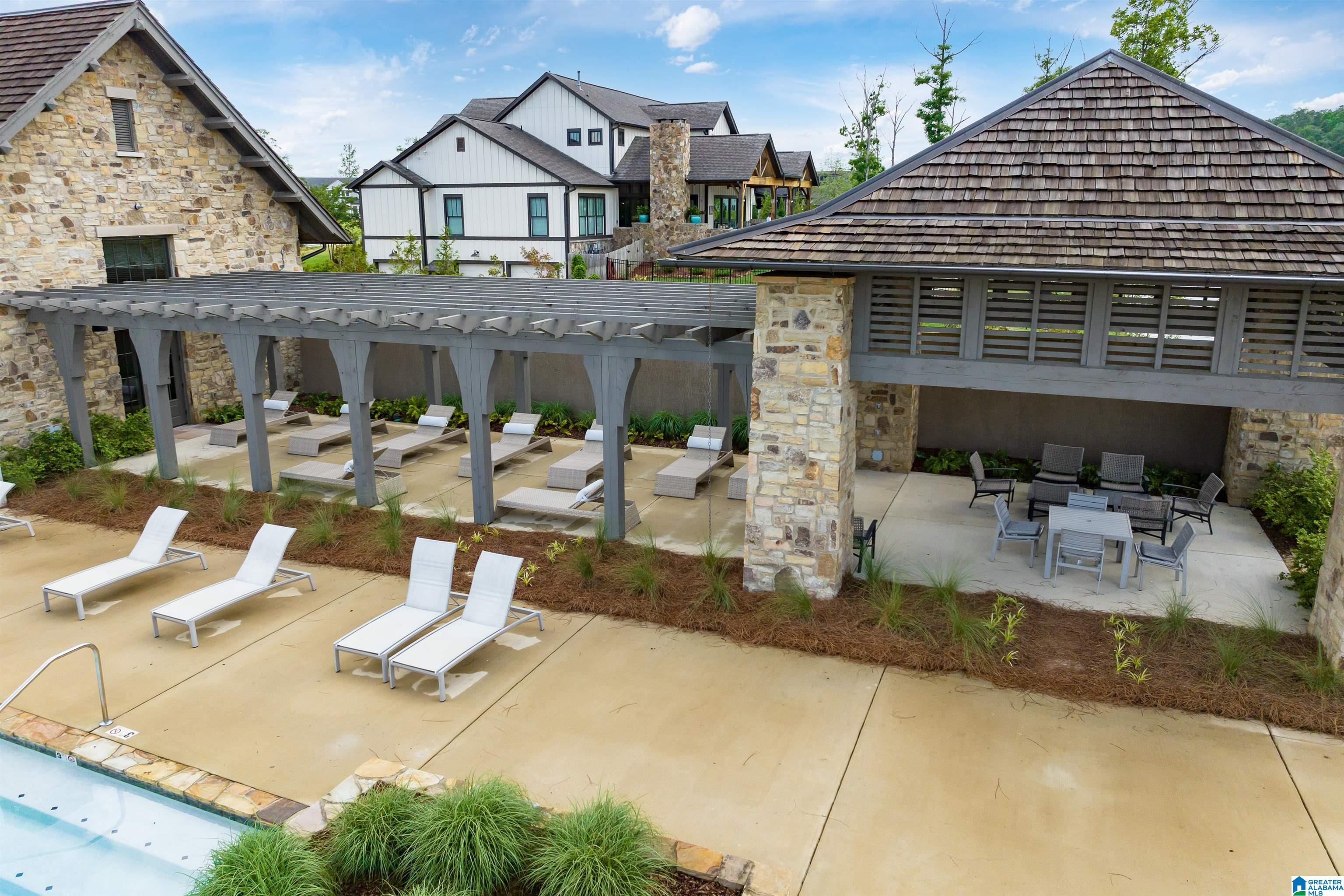 2744 BLACKRIDGE LANE