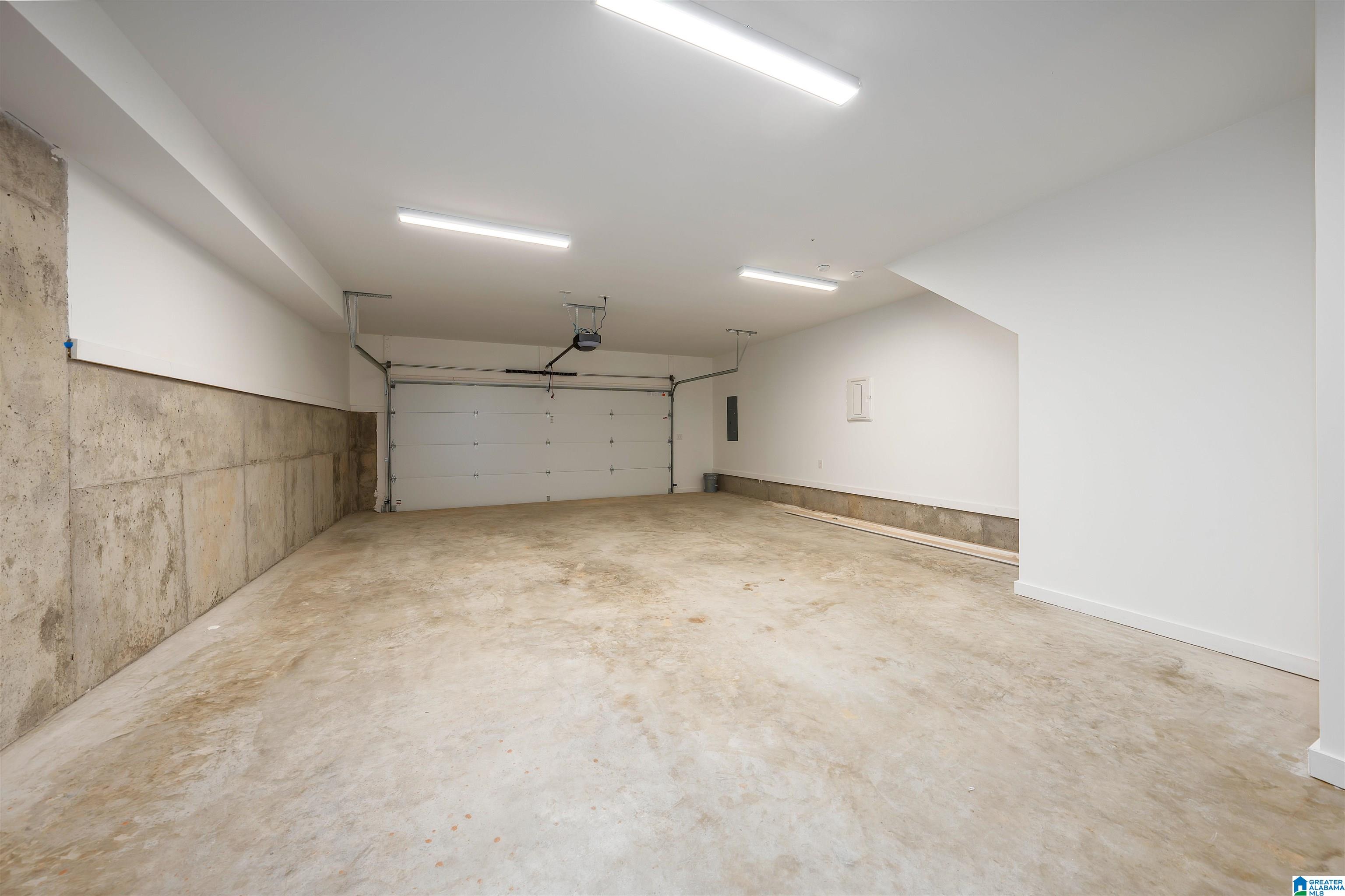 46524652 EVERLEE PARKWAY