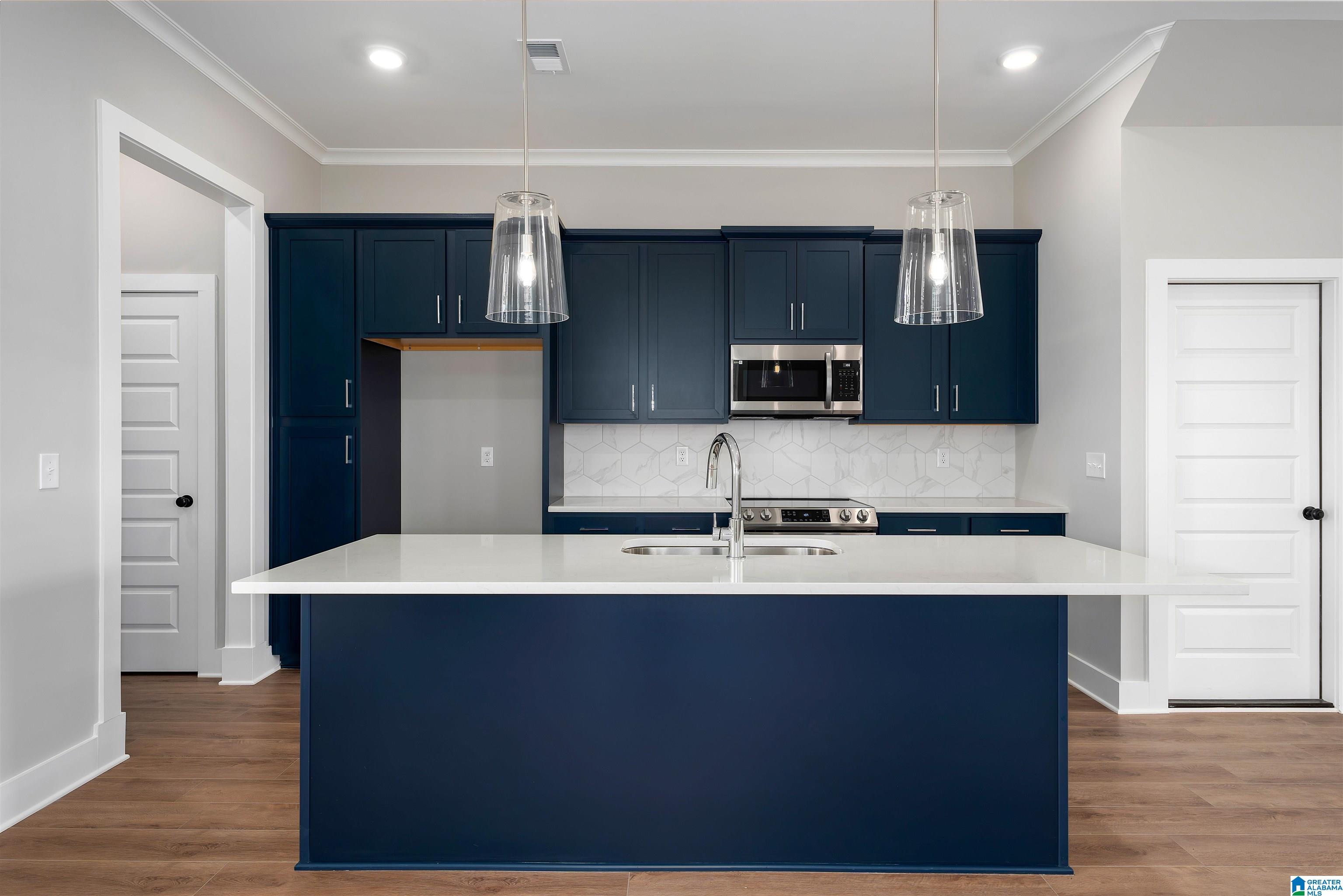 46524652 EVERLEE PARKWAY