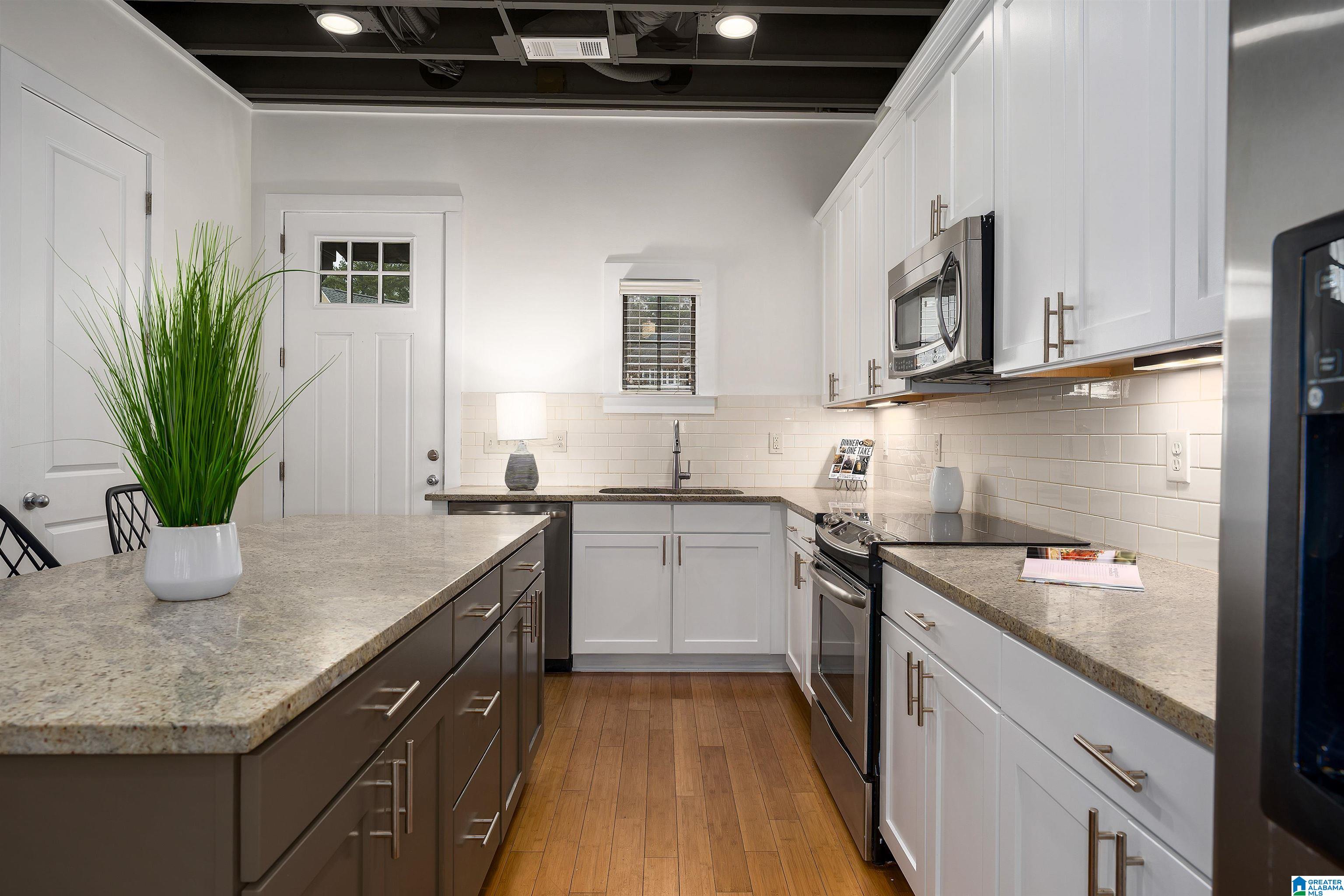 1103 BARRISTERS COURT