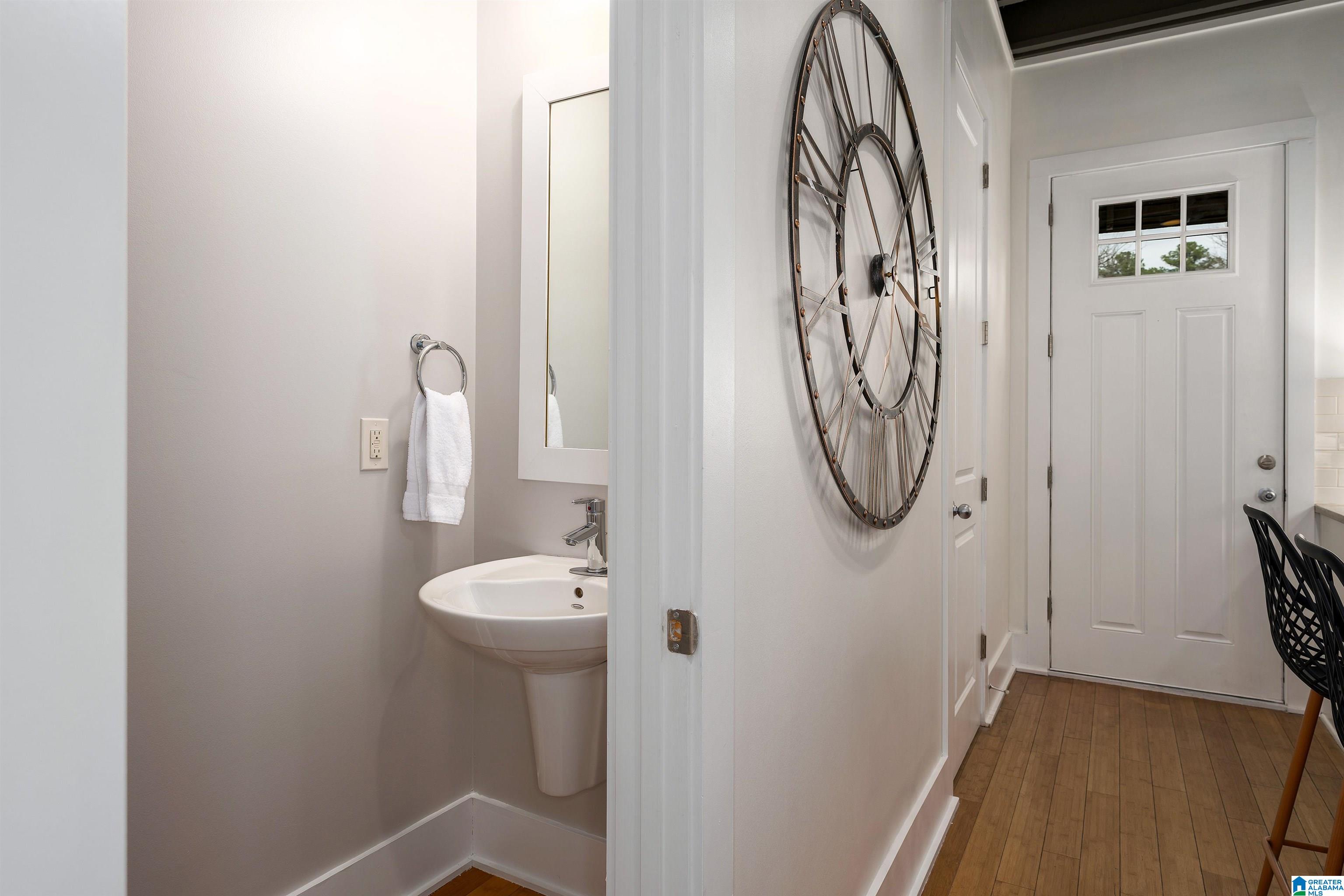 1103 BARRISTERS COURT