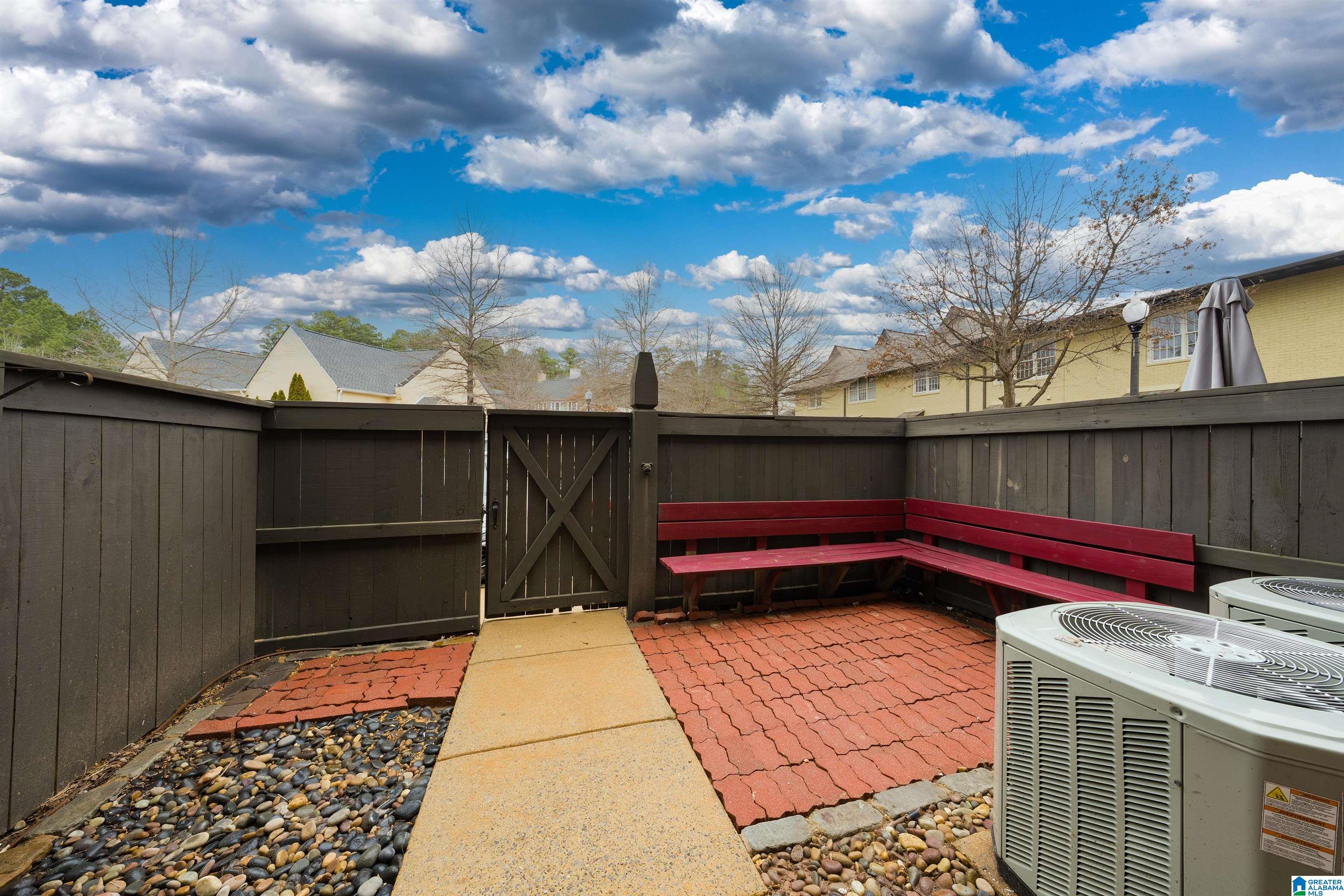 1103 BARRISTERS COURT