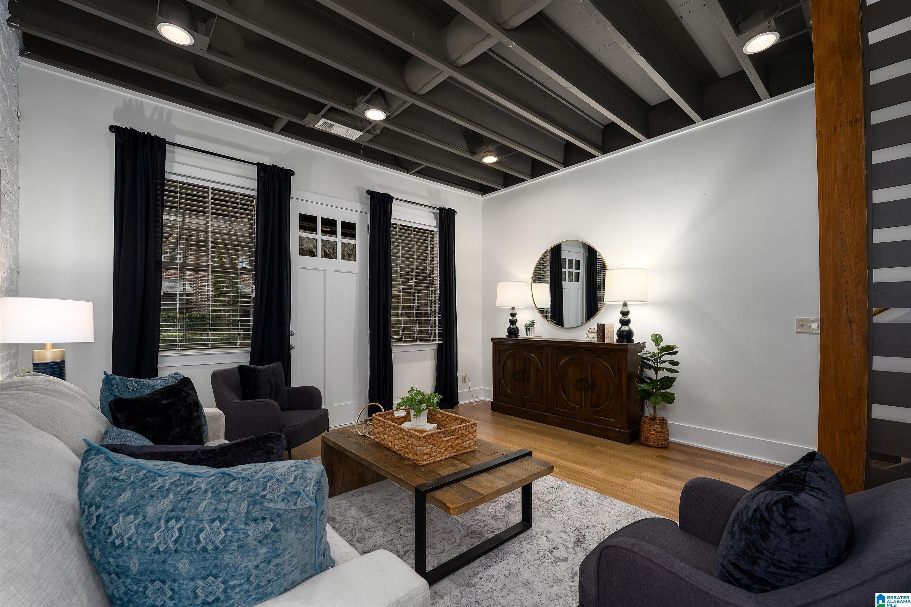 1103 BARRISTERS COURT