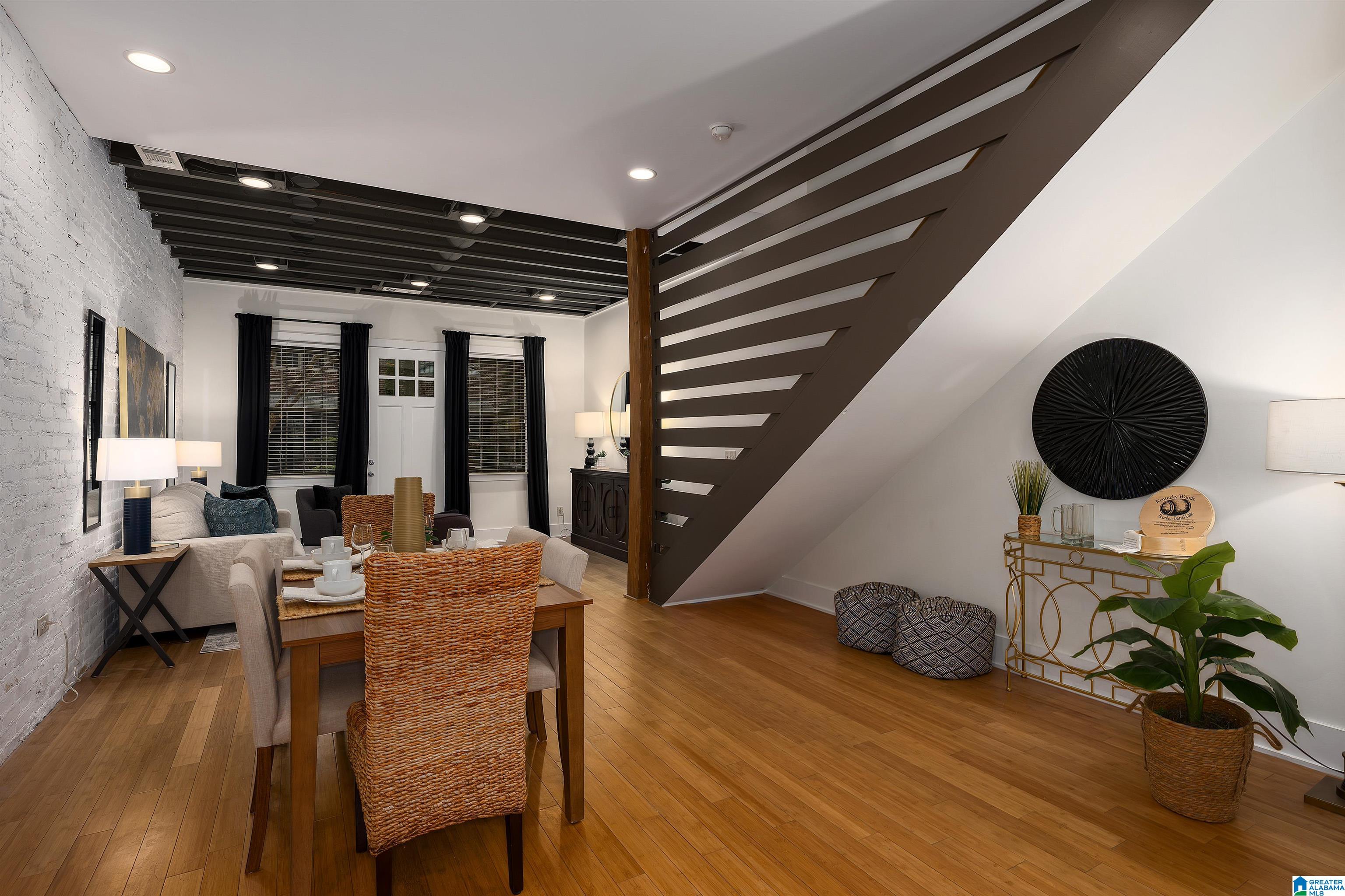 1103 BARRISTERS COURT