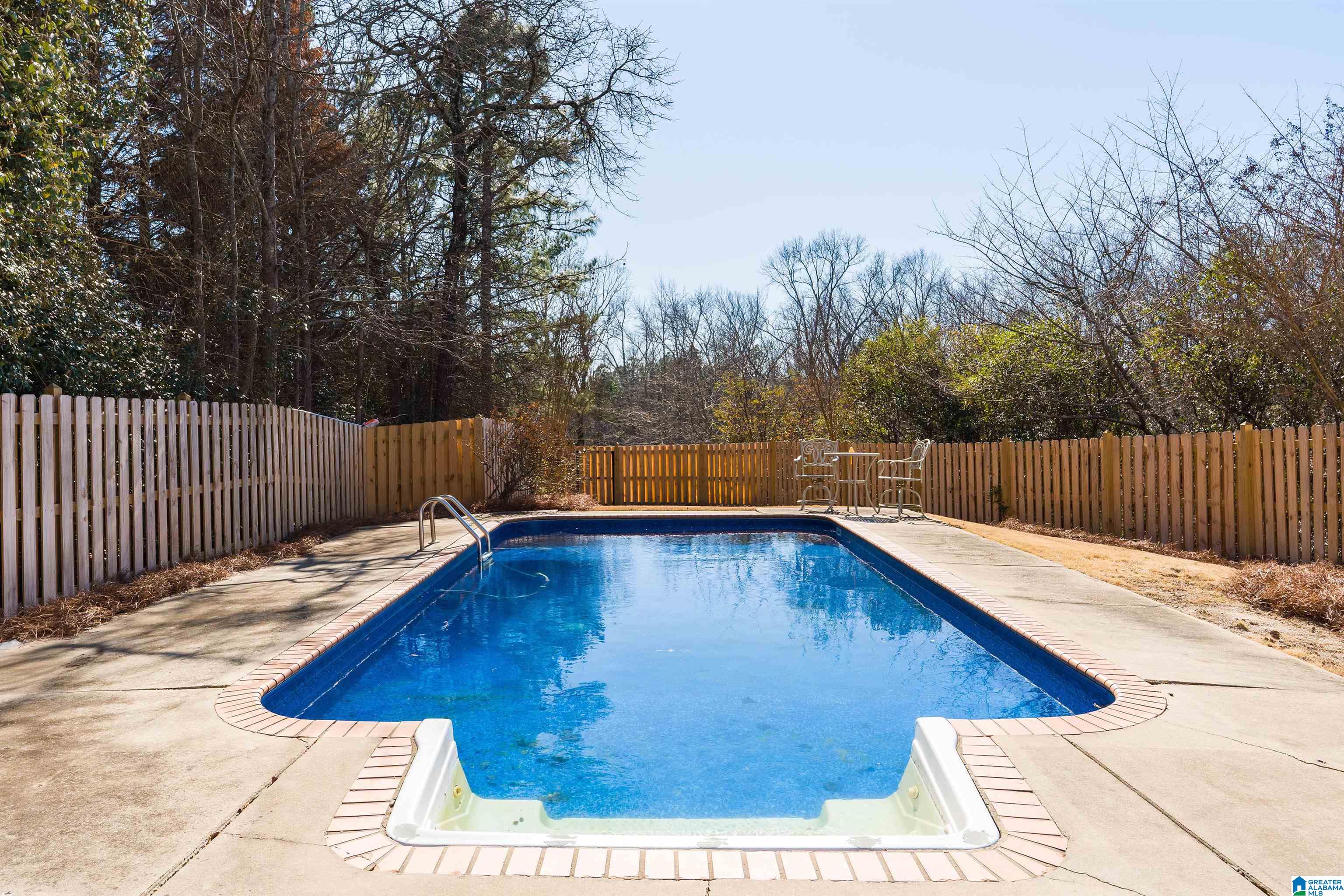 114 CHESTNUT FOREST CIRCLE