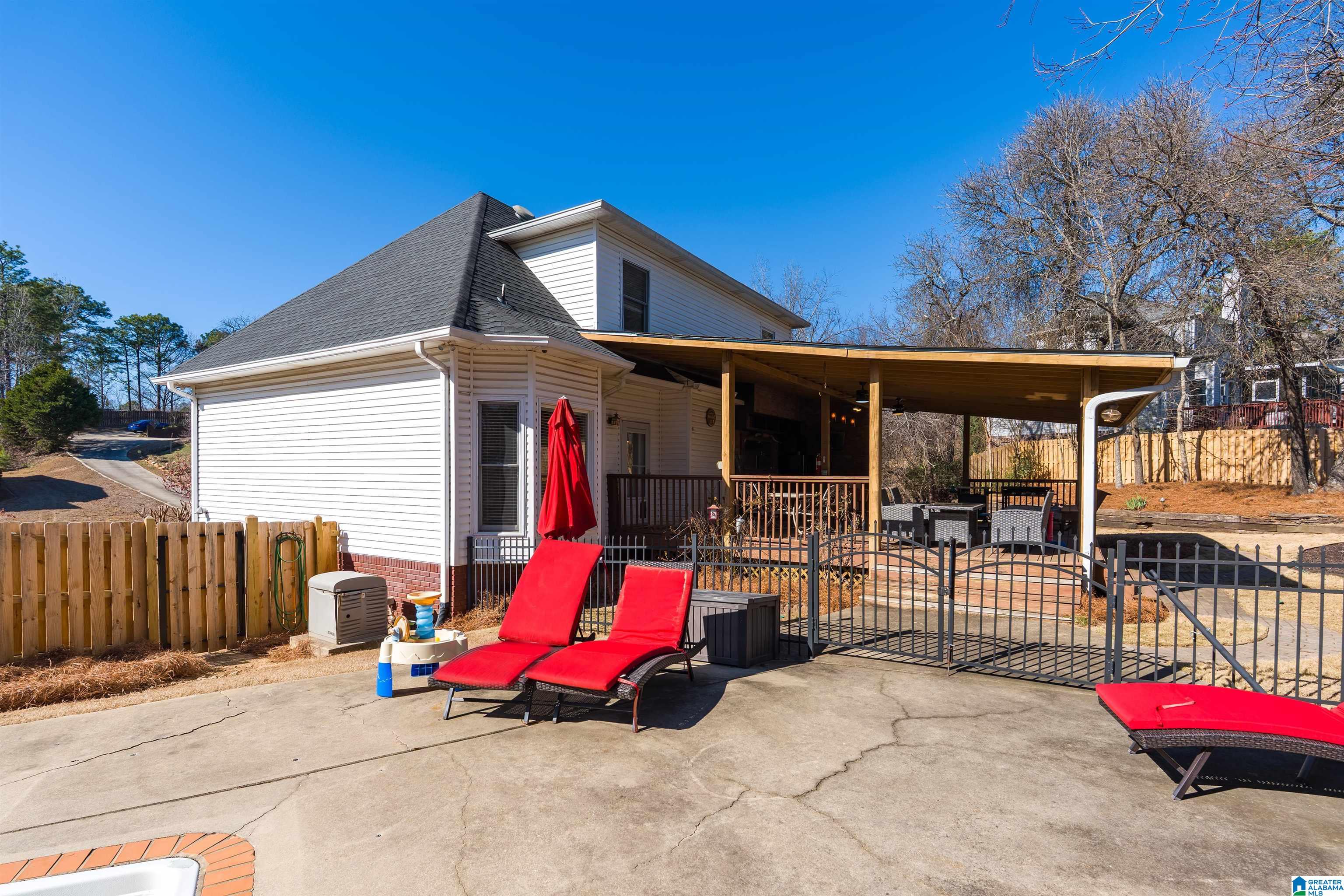 114 CHESTNUT FOREST CIRCLE