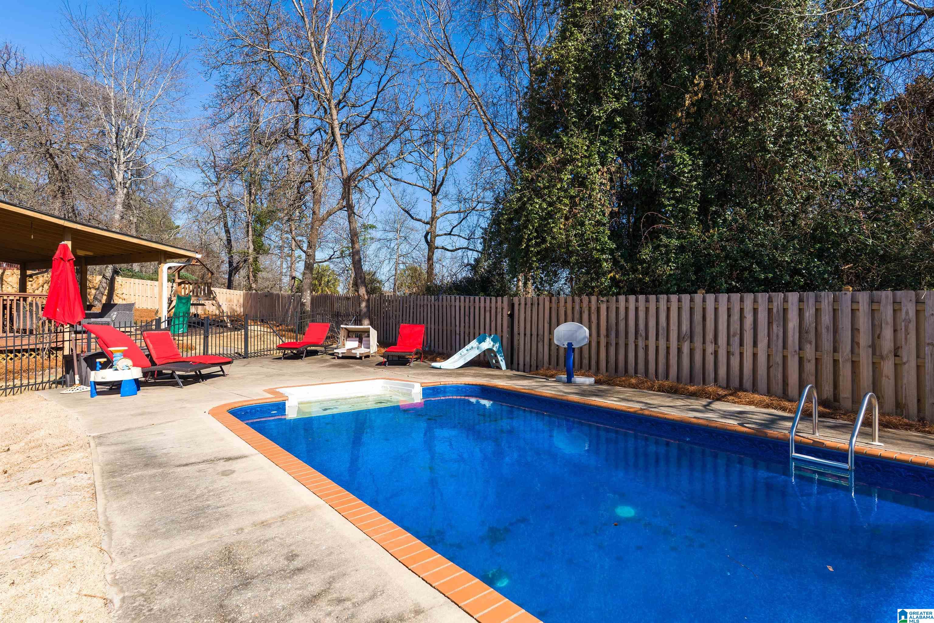 114 CHESTNUT FOREST CIRCLE