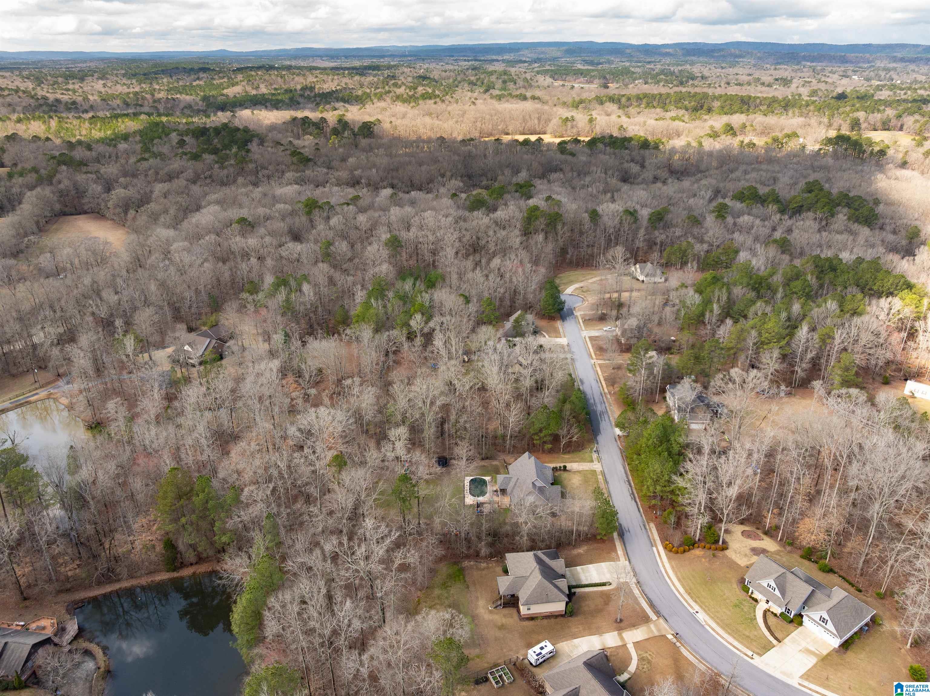 135 GLENSTONE DRIVE 16