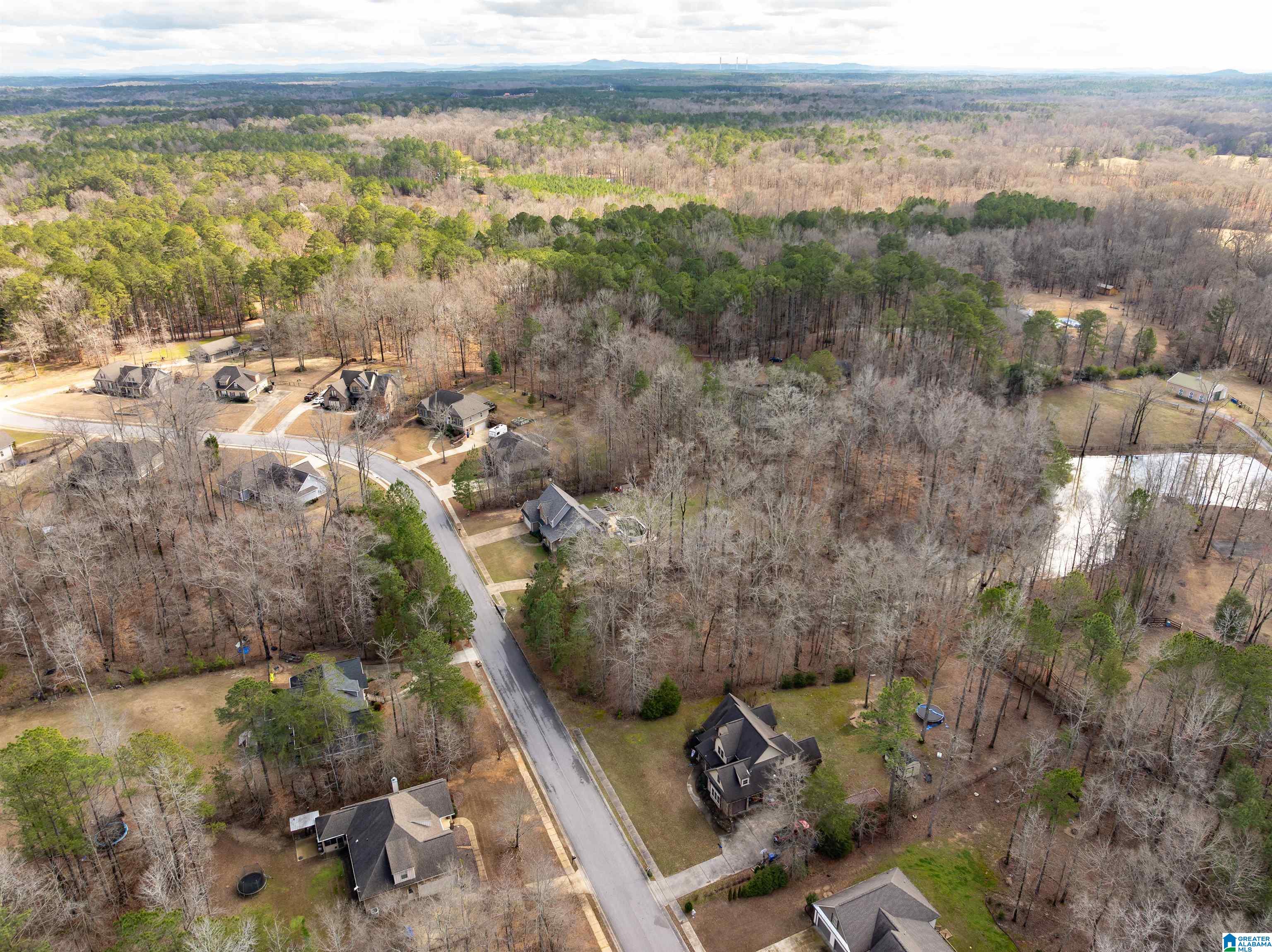 135 GLENSTONE DRIVE 16